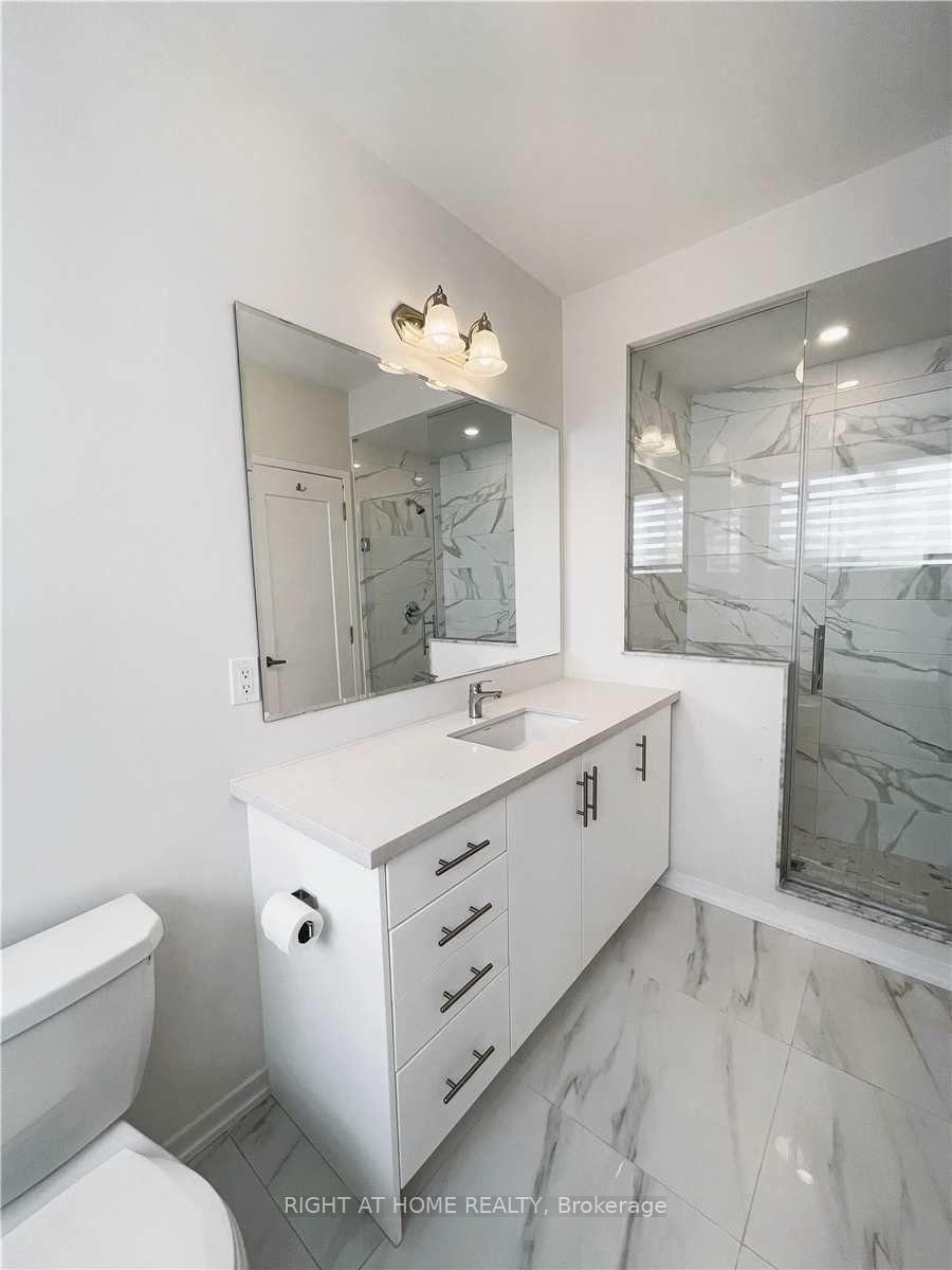 Photo 20 of 125 Crimson Forest Drive, Vaughan, Patterson — HOMEH