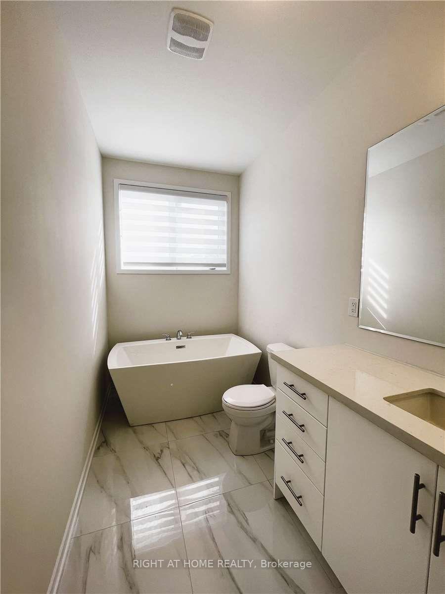 Photo 21 of 125 Crimson Forest Drive, Vaughan, Patterson — HOMEH