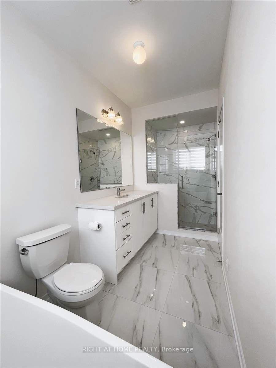 Photo 22 of 125 Crimson Forest Drive, Vaughan, Patterson — HOMEH