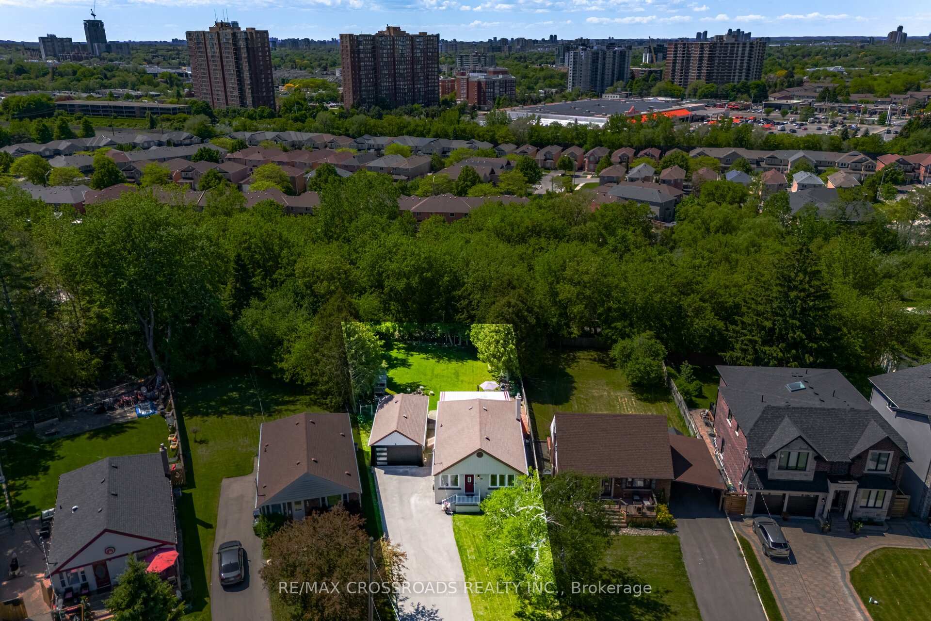 Photo 6 of 18 Adanac Drive, Scarborough, Cliffcrest — HOMEH