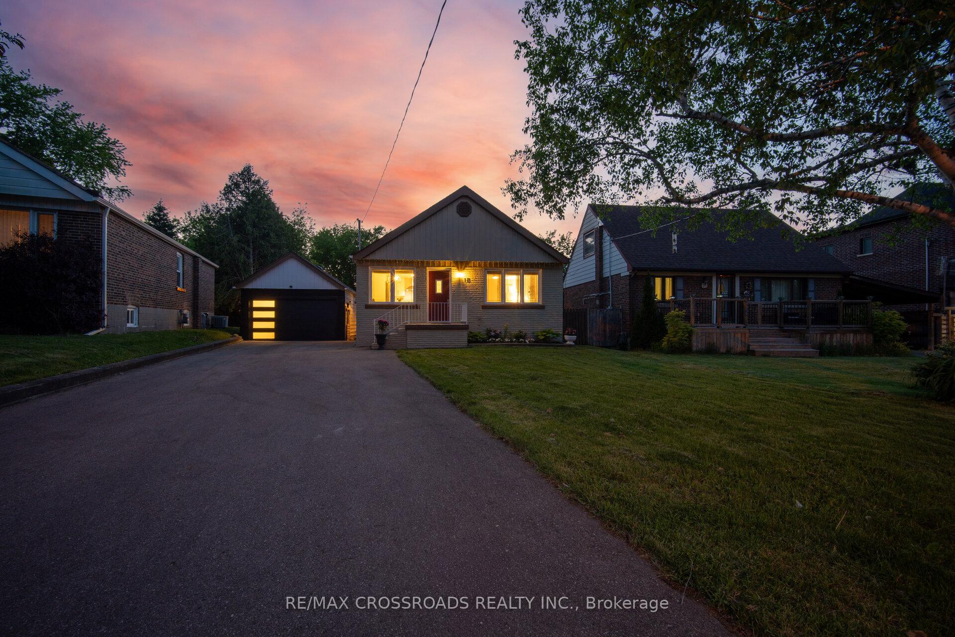 Photo 8 of 18 Adanac Drive, Scarborough, Cliffcrest — HOMEH