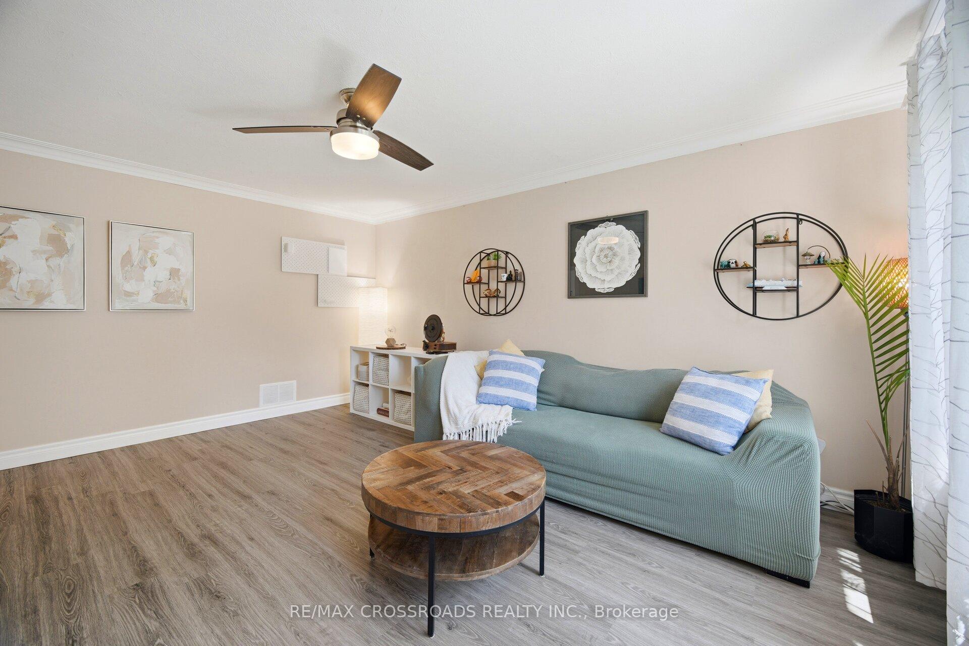 Photo 12 of 18 Adanac Drive, Scarborough, Cliffcrest — HOMEH