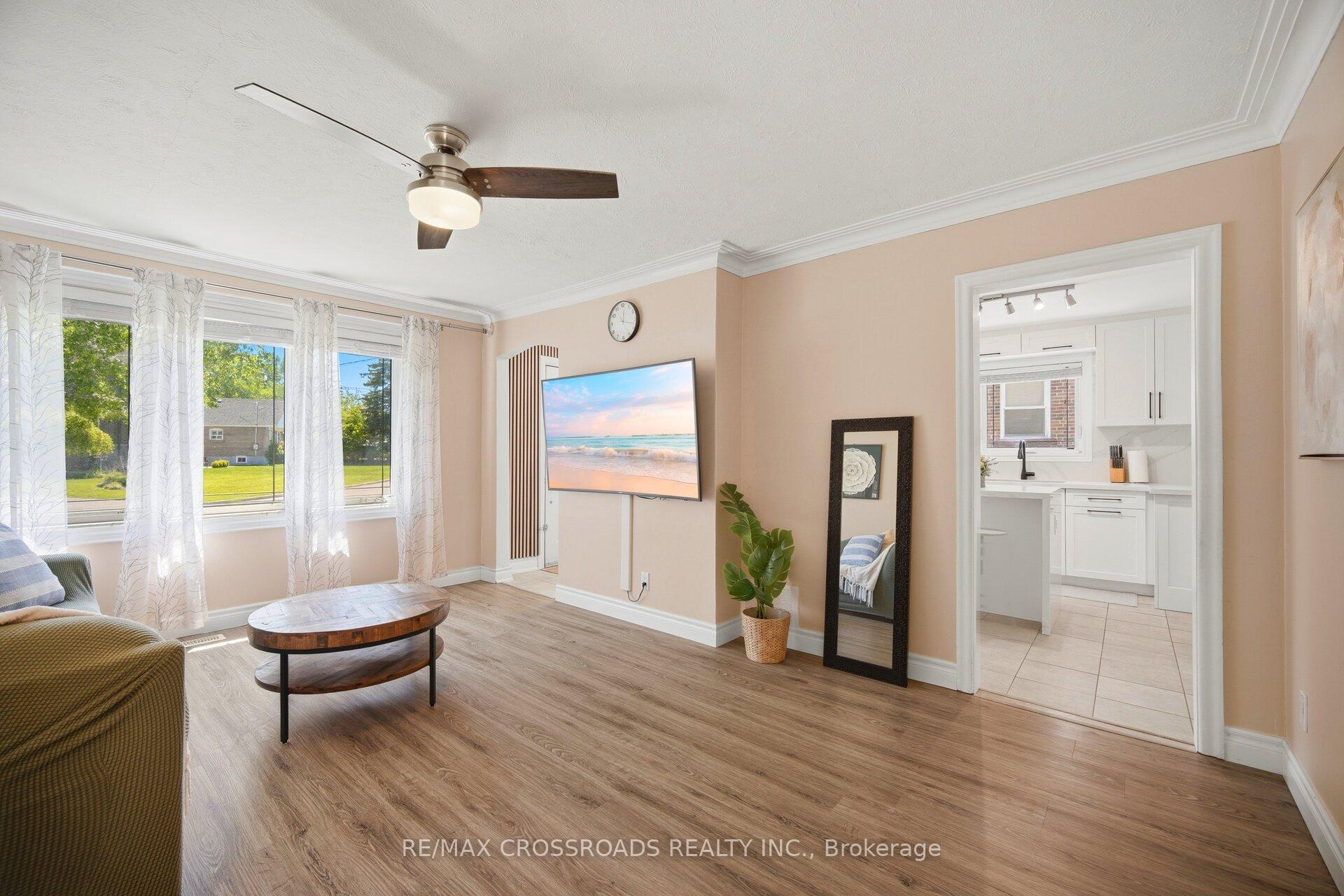 Photo 14 of 18 Adanac Drive, Scarborough, Cliffcrest — HOMEH
