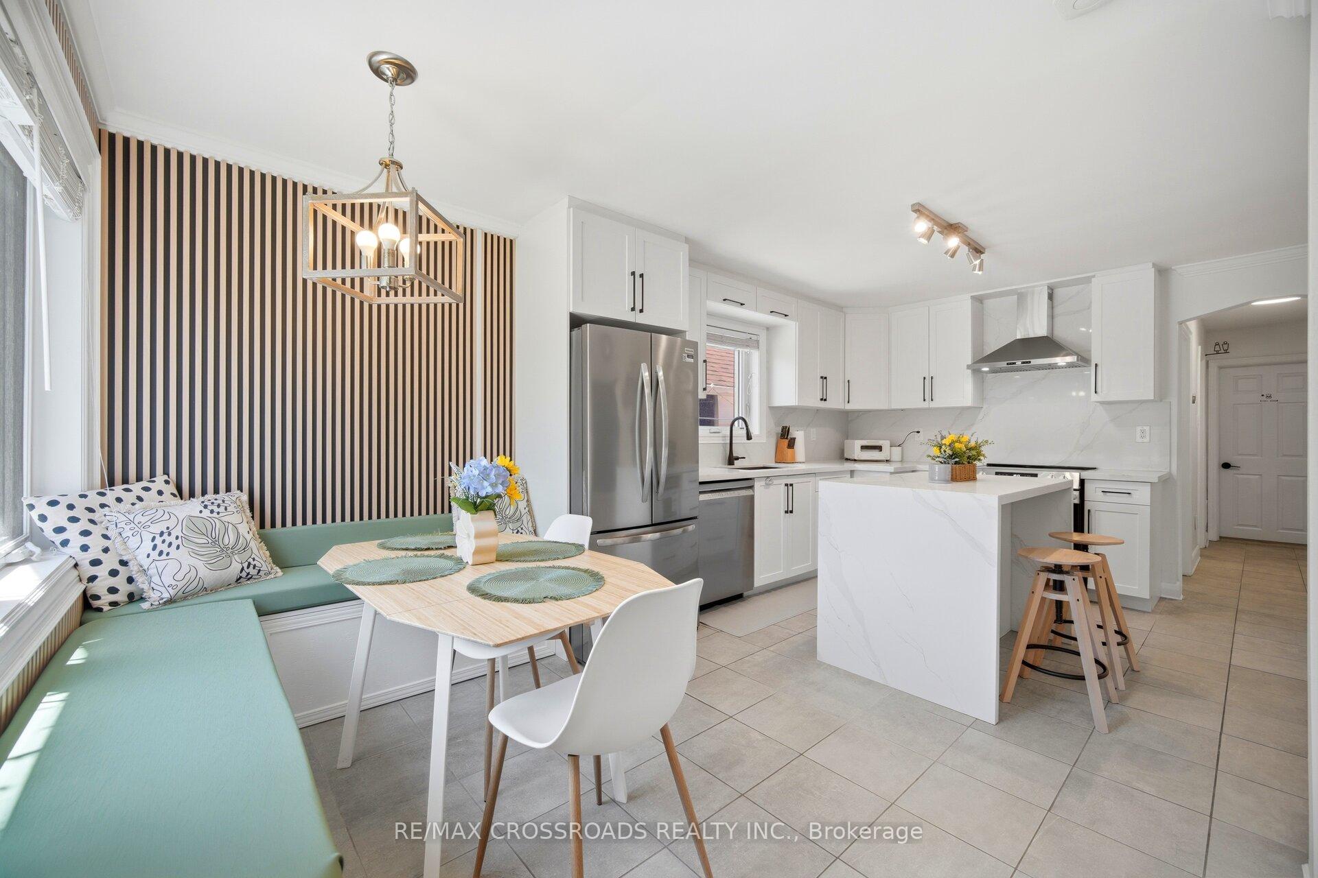 Photo 17 of 18 Adanac Drive, Scarborough, Cliffcrest — HOMEH