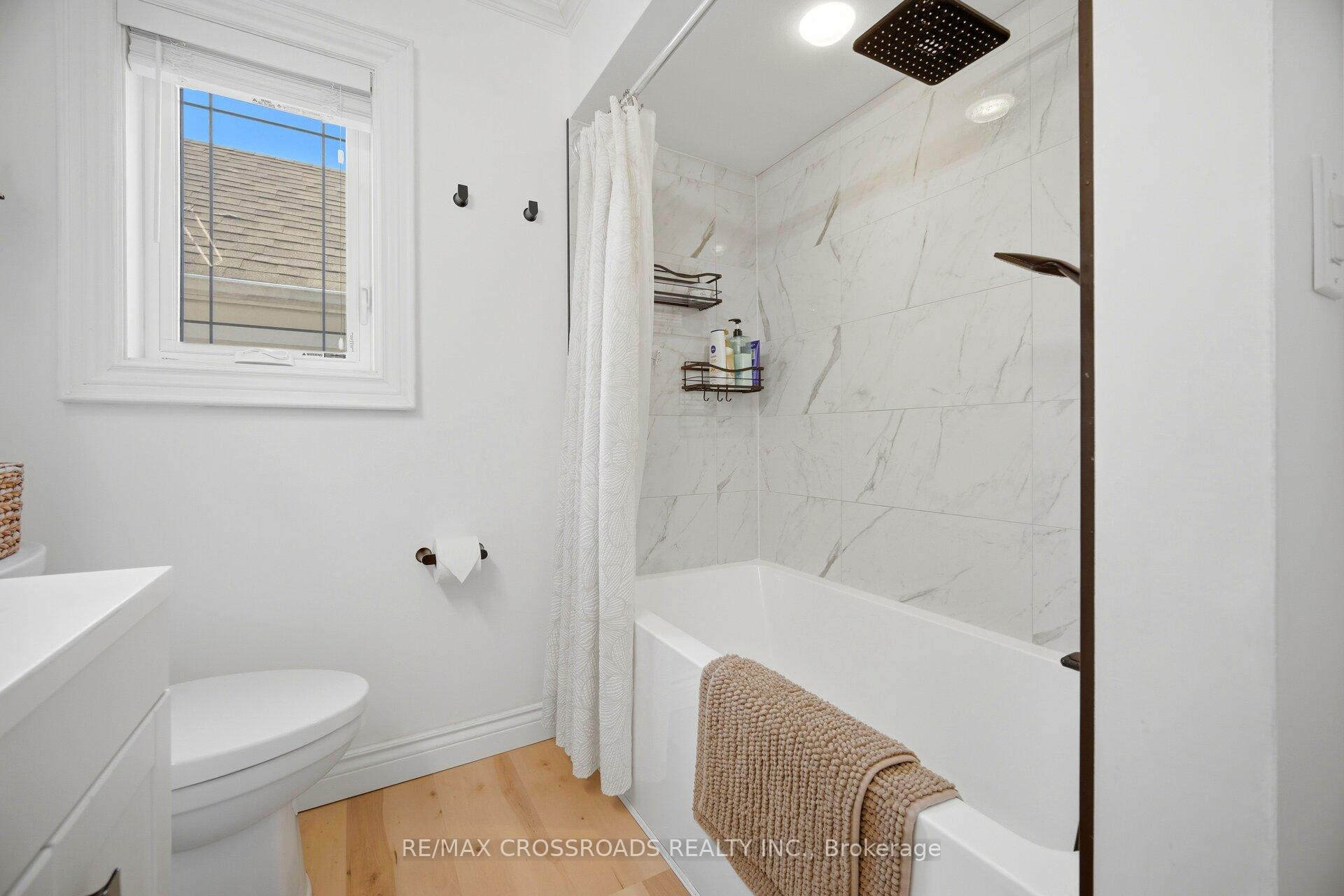 Photo 31 of 18 Adanac Drive, Scarborough, Cliffcrest — HOMEH