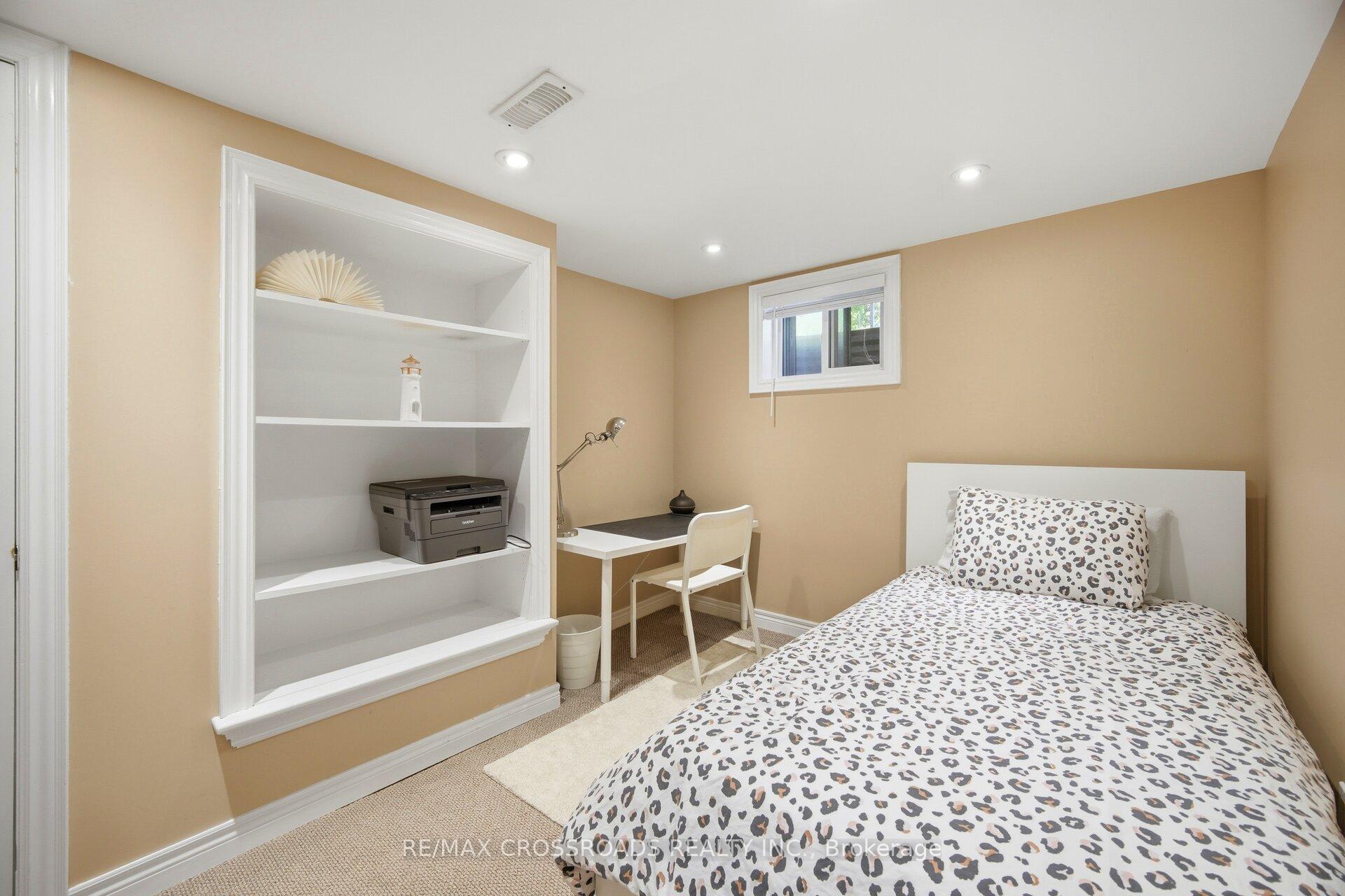 Photo 40 of 18 Adanac Drive, Scarborough, Cliffcrest — HOMEH