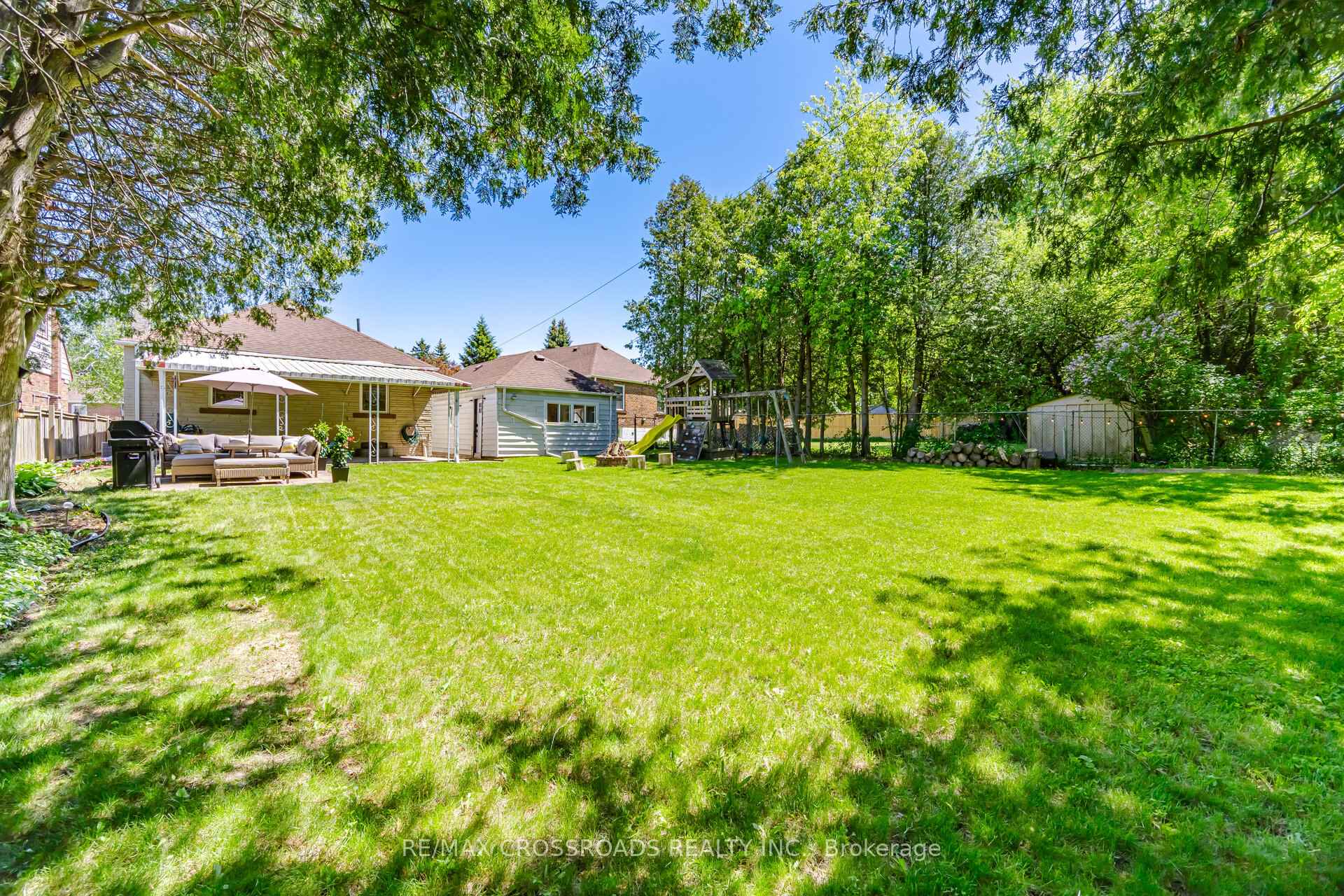Photo 49 of 18 Adanac Drive, Scarborough, Cliffcrest — HOMEH