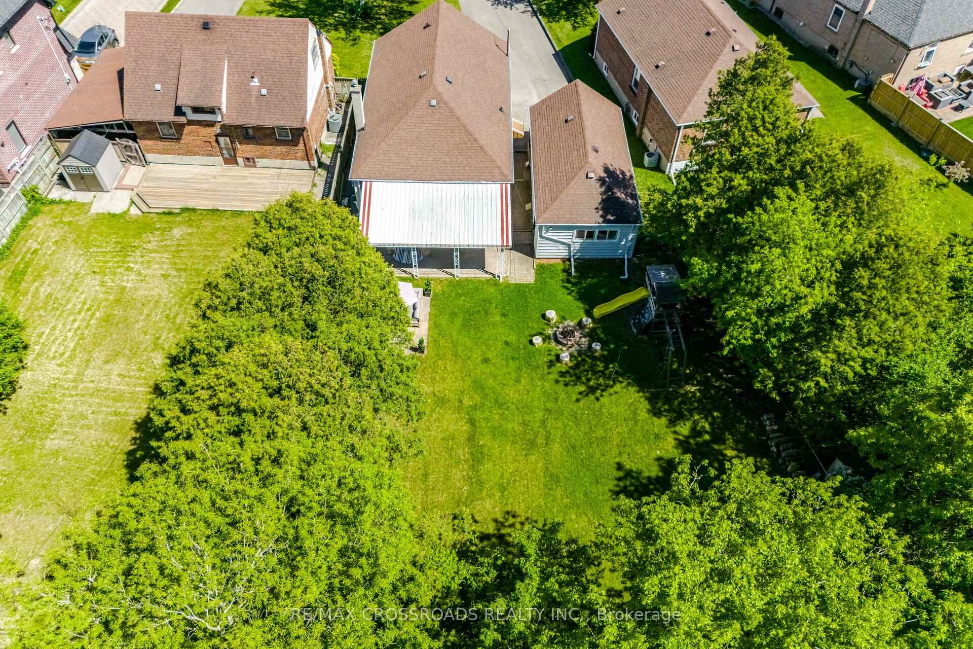 Photo 50 of 18 Adanac Drive, Scarborough, Cliffcrest — HOMEH