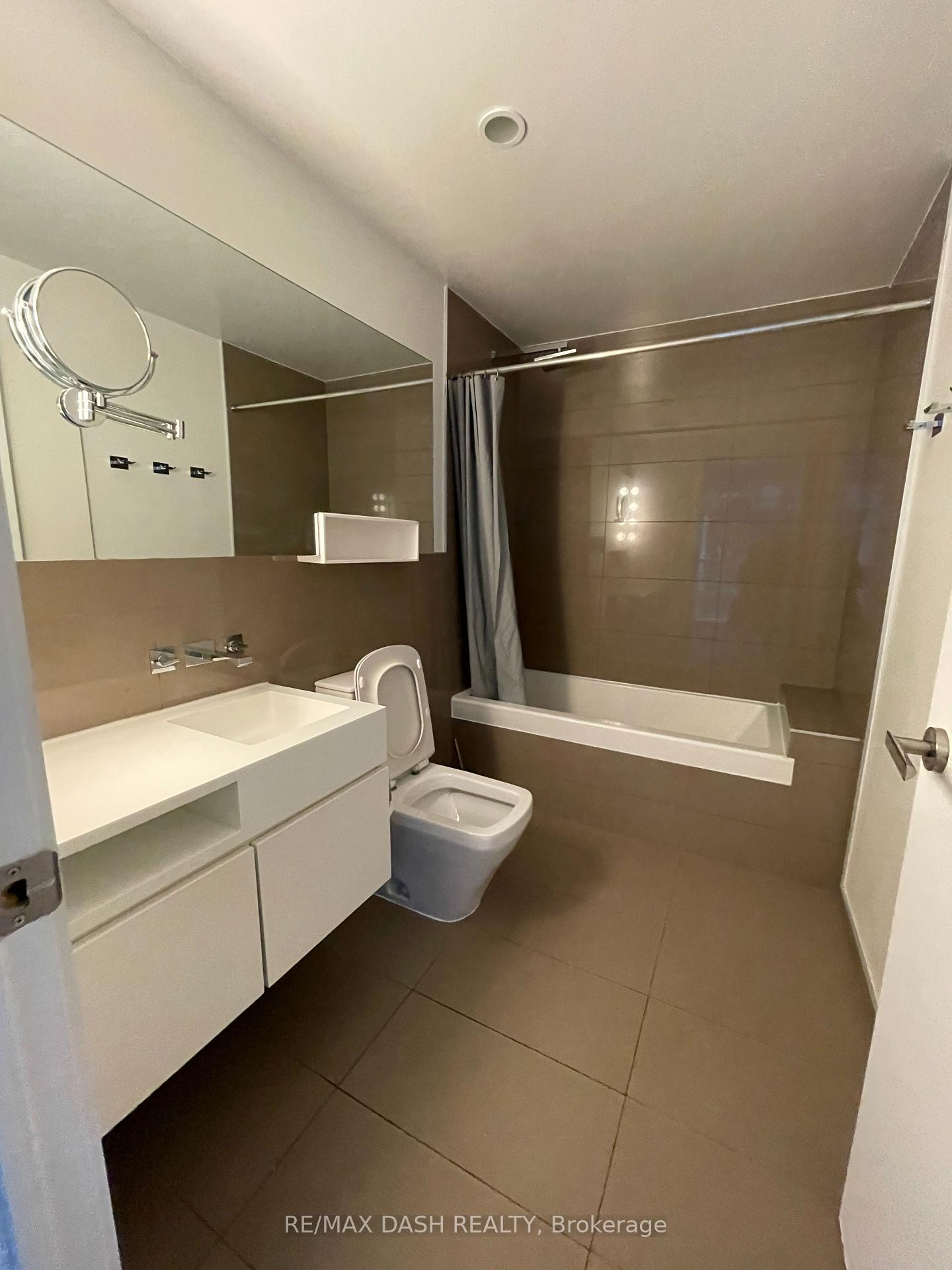 Photo 9 of Unit 4811, 45 Charles Street E, Toronto, Church-Yonge Corridor — HOMEH