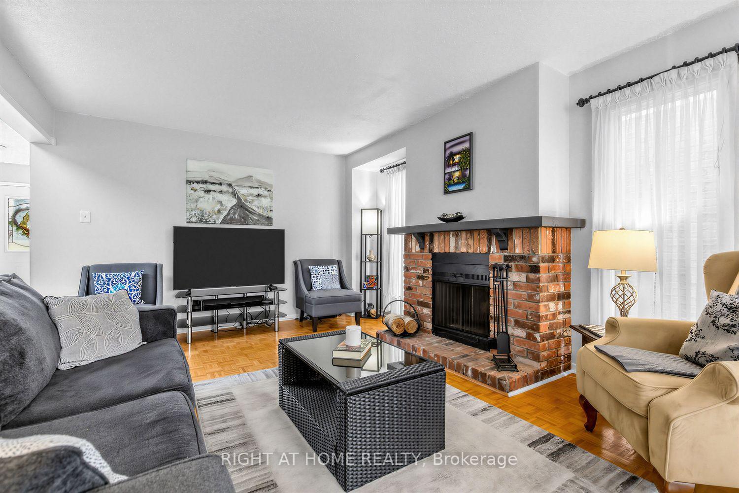 Photo 11 of 1507 Woodruff Crescent, Pickering, Amberlea — HOMEH