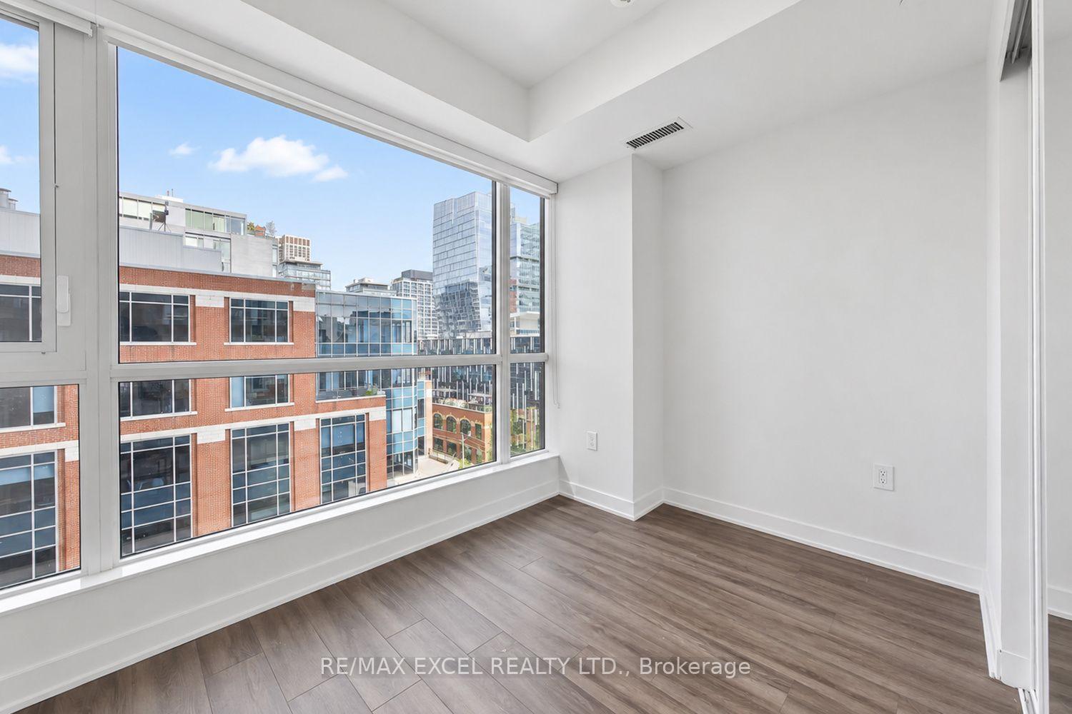 Photo 4 of Unit 801 E, 70 Princess Street E, Toronto, Waterfront Communities — HOMEH