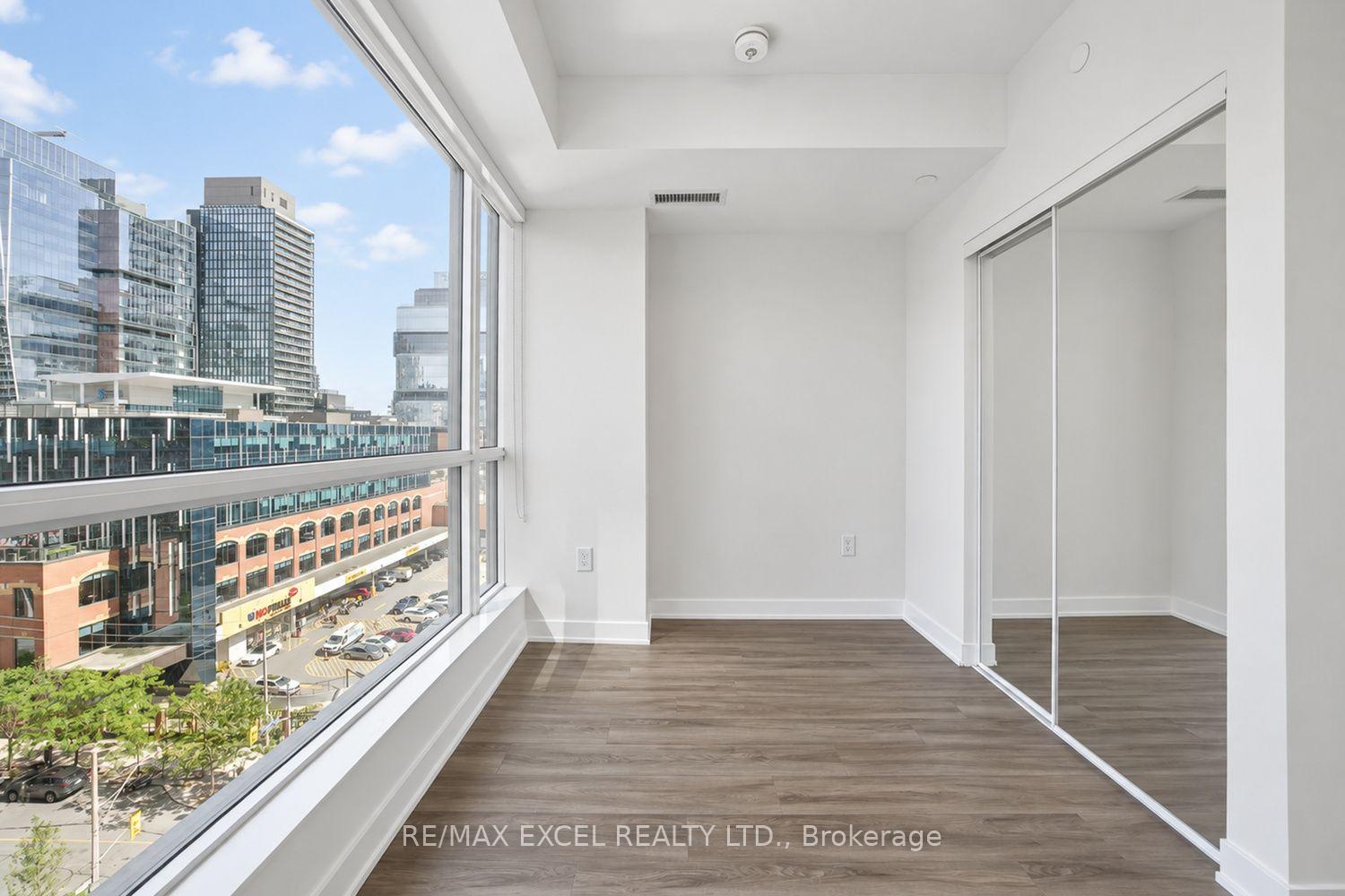 Photo 5 of Unit 801 E, 70 Princess Street E, Toronto, Waterfront Communities — HOMEH