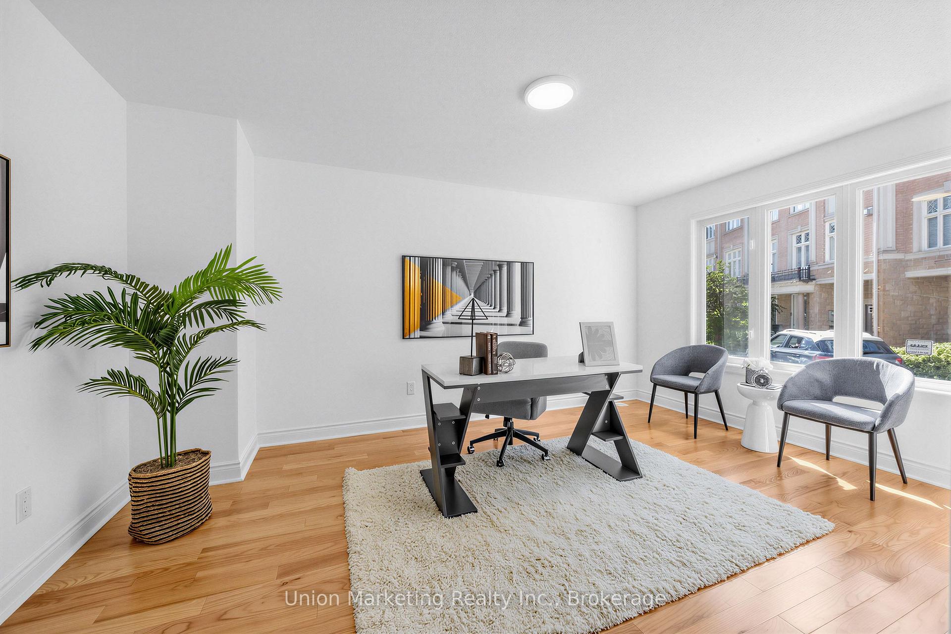 Photo 4 of 18 Yachters Lane, Etobicoke, Mimico — HOMEH