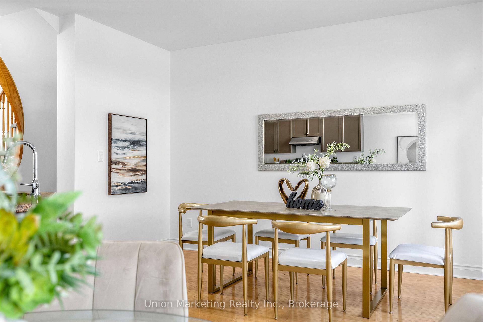Photo 20 of 18 Yachters Lane, Etobicoke, Mimico — HOMEH
