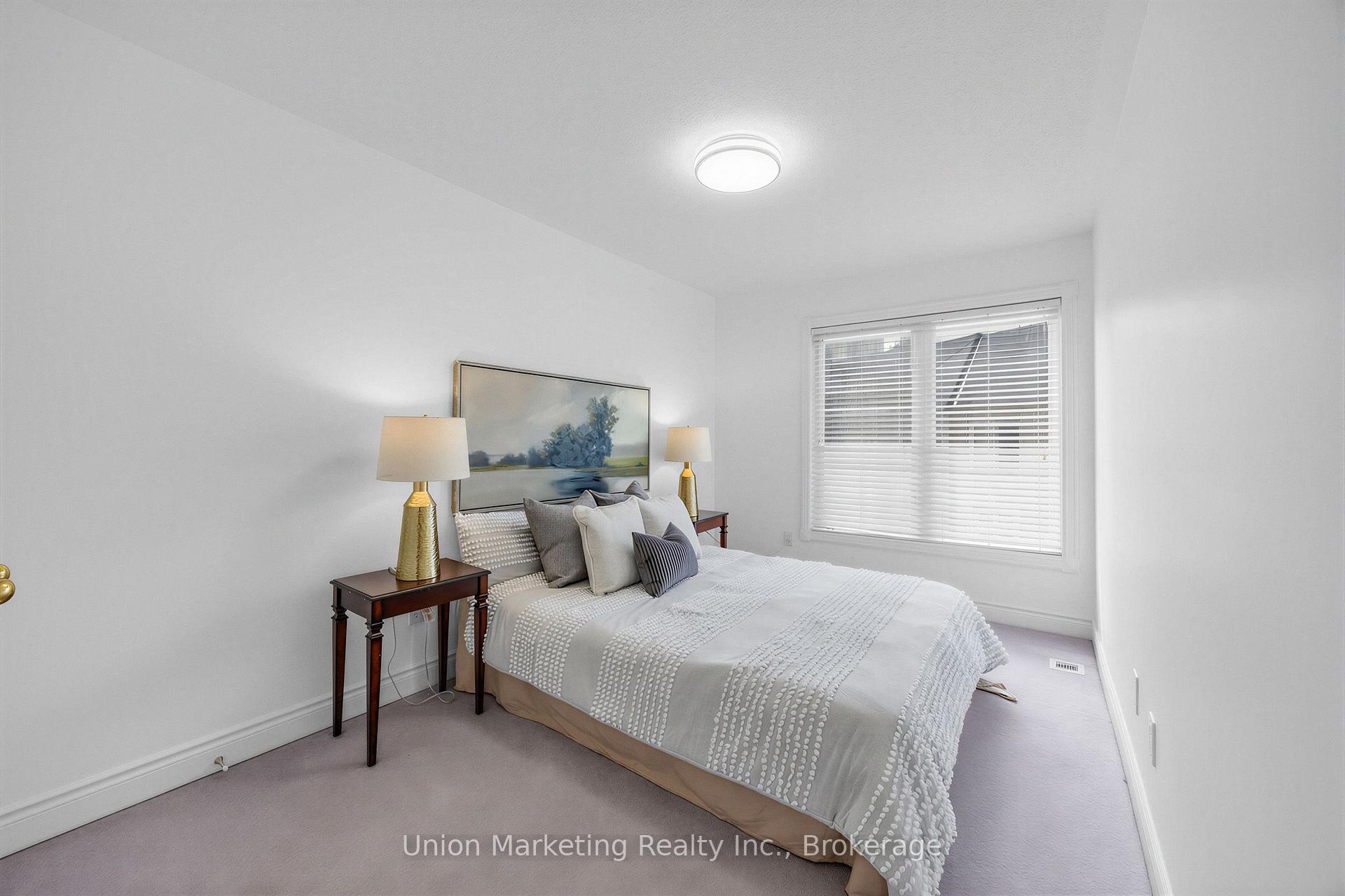 Photo 25 of 18 Yachters Lane, Etobicoke, Mimico — HOMEH