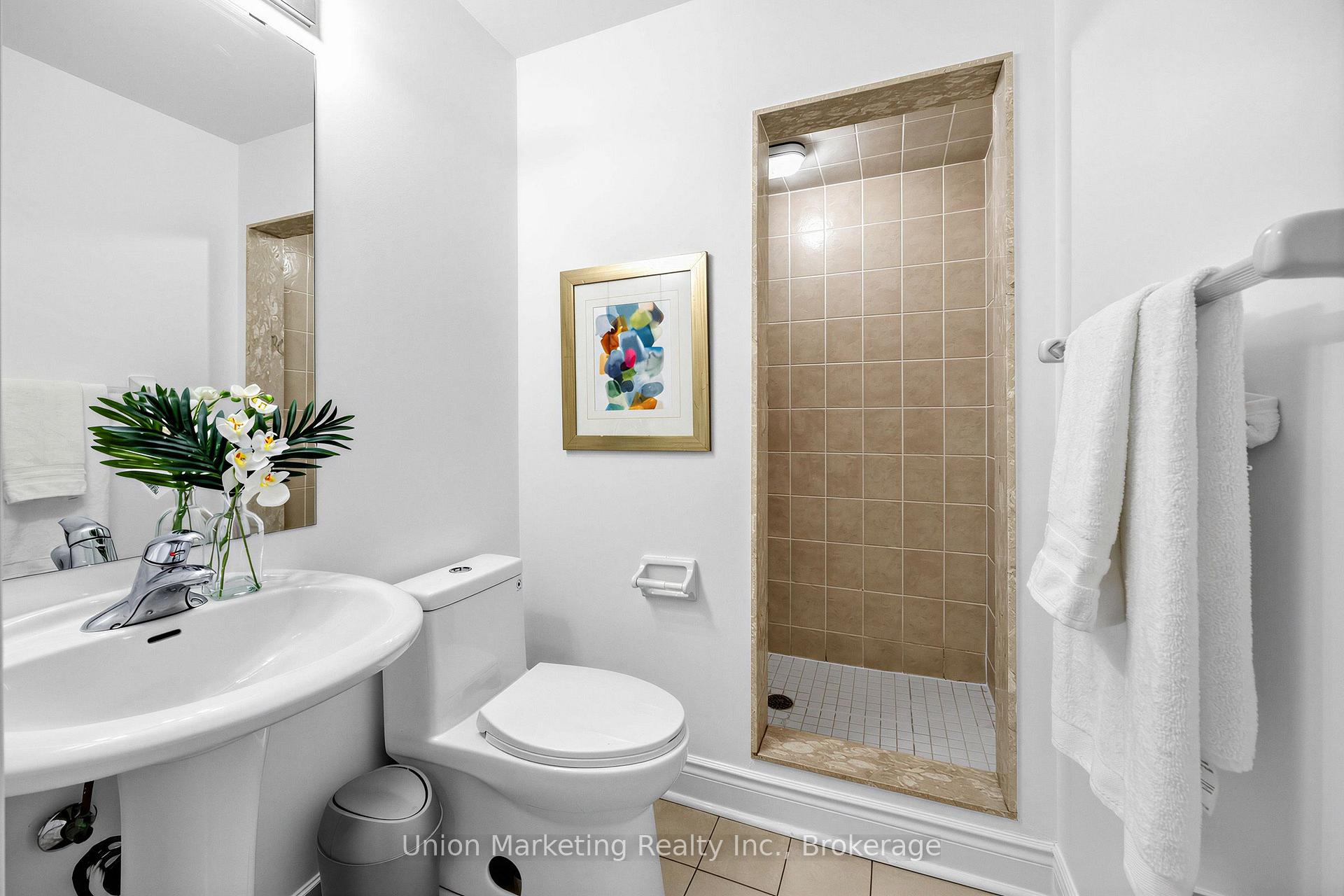 Photo 27 of 18 Yachters Lane, Etobicoke, Mimico — HOMEH