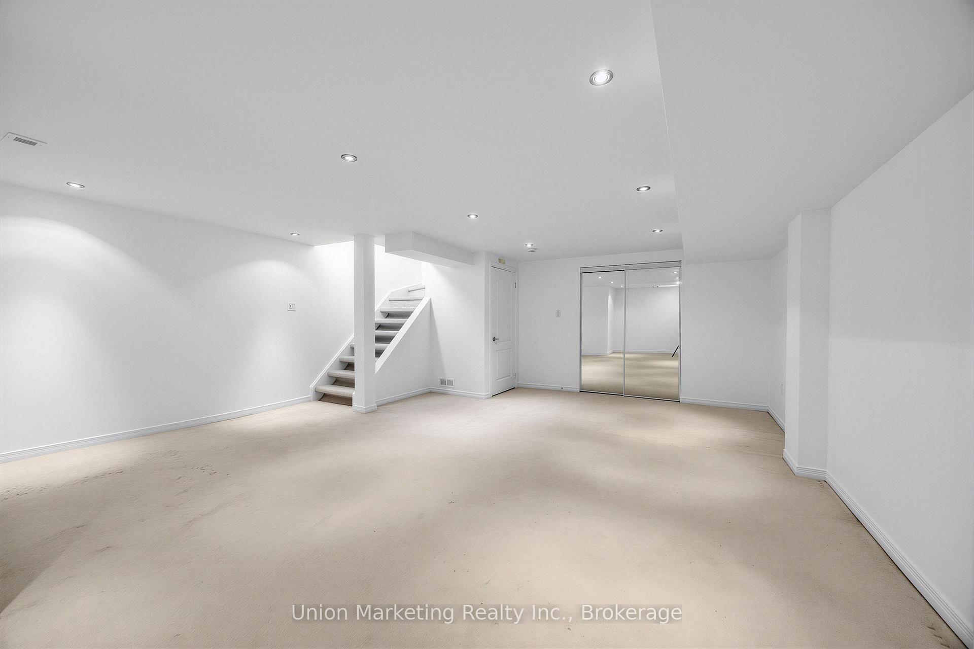Photo 29 of 18 Yachters Lane, Etobicoke, Mimico — HOMEH