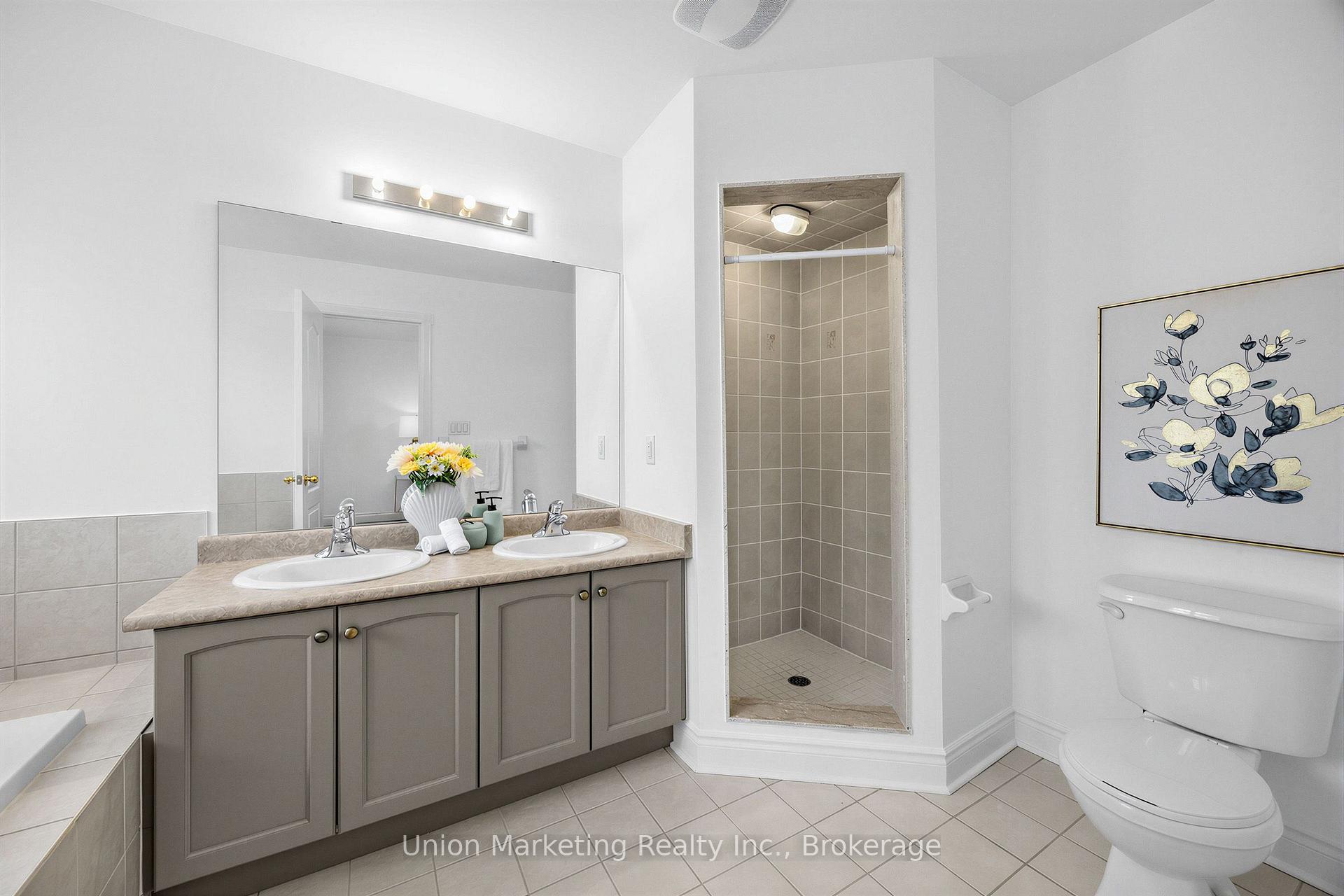 Photo 31 of 18 Yachters Lane, Etobicoke, Mimico — HOMEH
