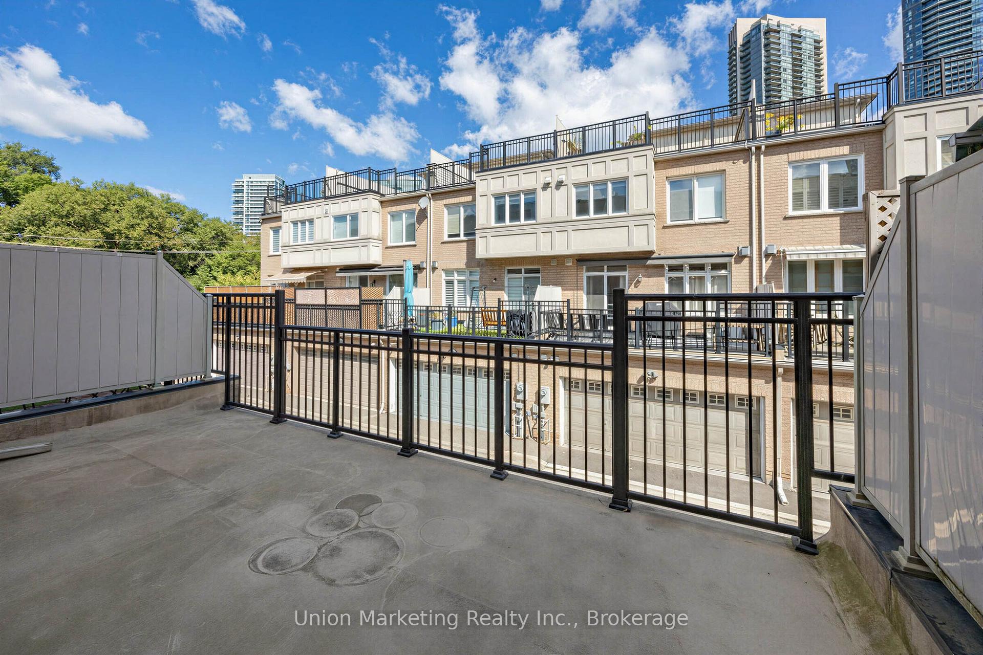Photo 33 of 18 Yachters Lane, Etobicoke, Mimico — HOMEH