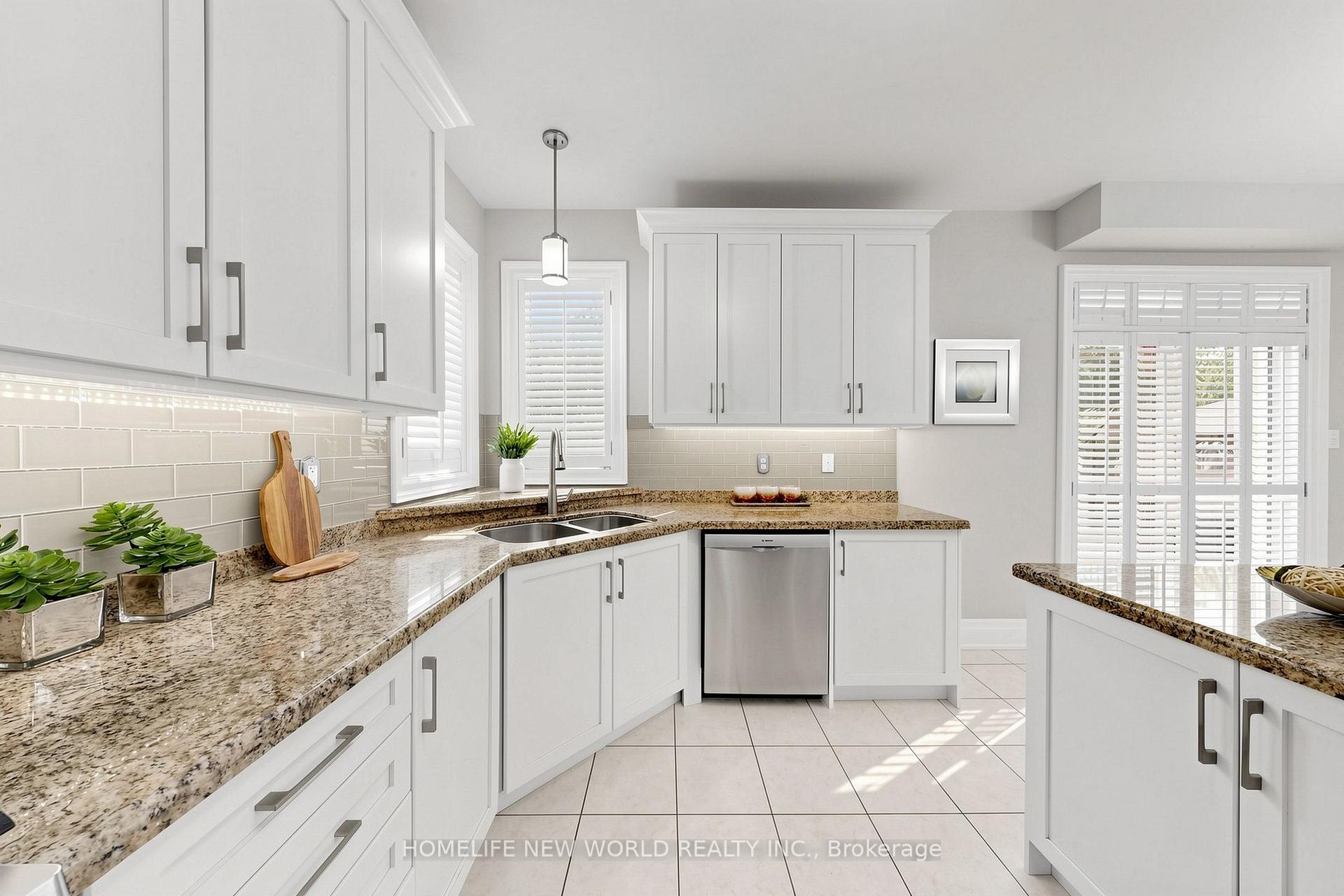 Photo 13 of 32 Casa Nova Drive, Vaughan, Vellore Village — HOMEH