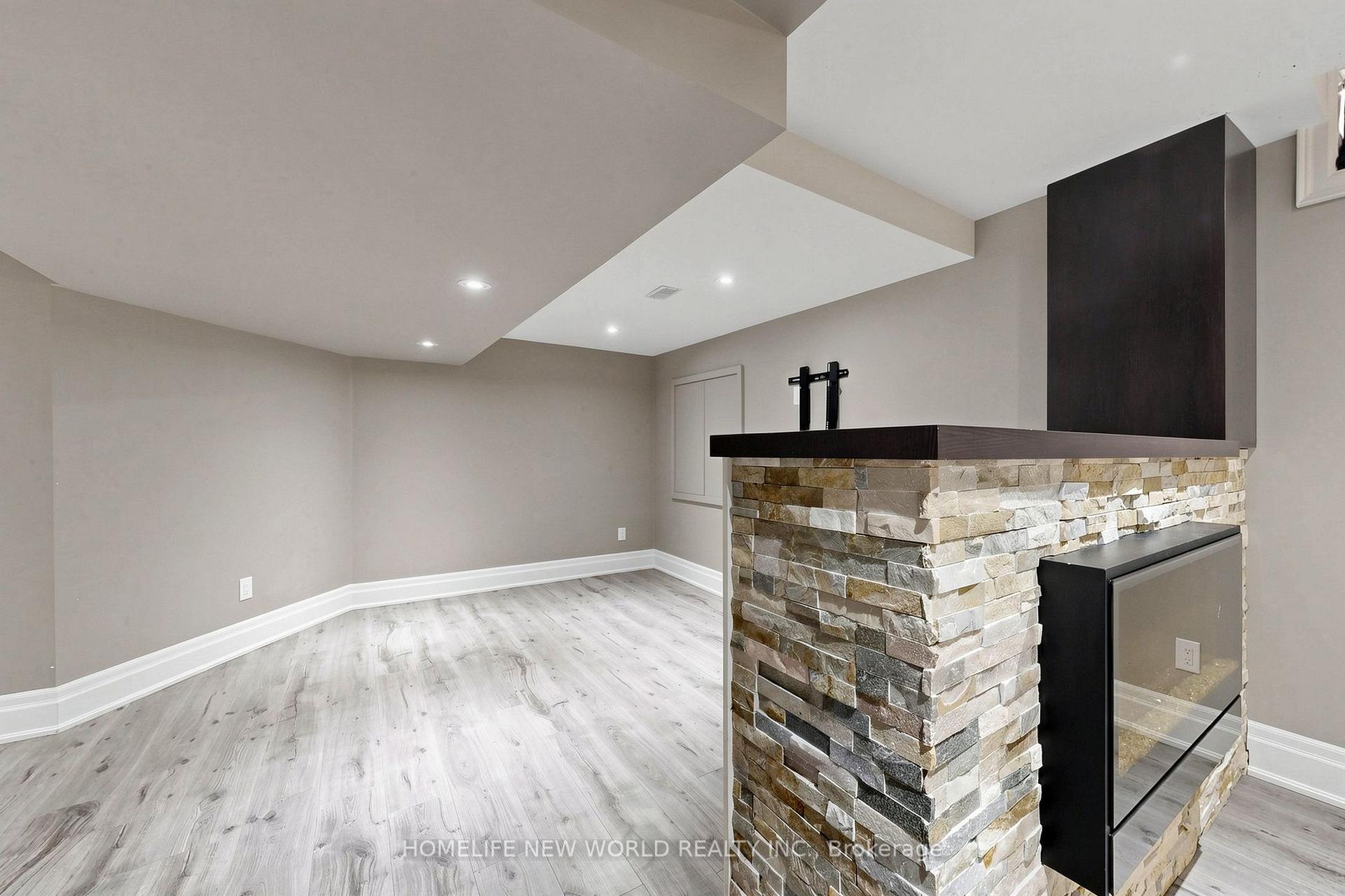 Photo 39 of 32 Casa Nova Drive, Vaughan, Vellore Village — HOMEH