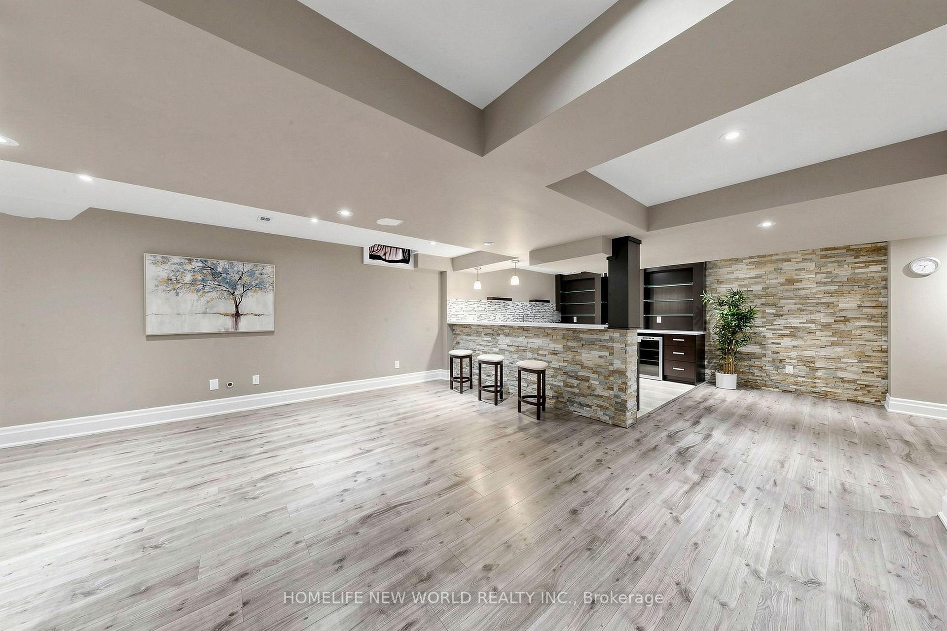 Photo 42 of 32 Casa Nova Drive, Vaughan, Vellore Village — HOMEH