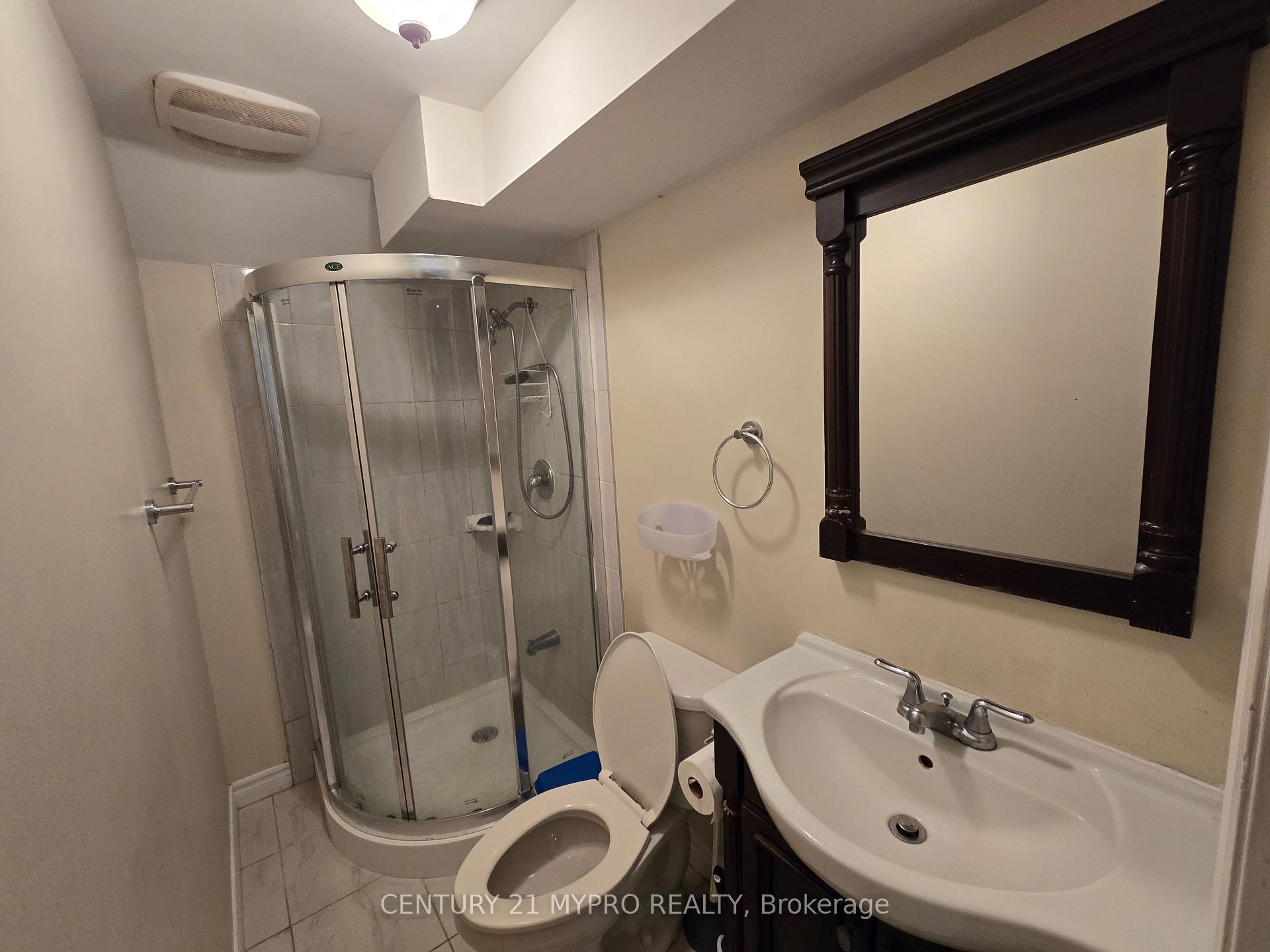 Photo 4 of Unit Lower unit, 10 Bianca Drive, Markham, Village Green-South Unionville — HOMEH