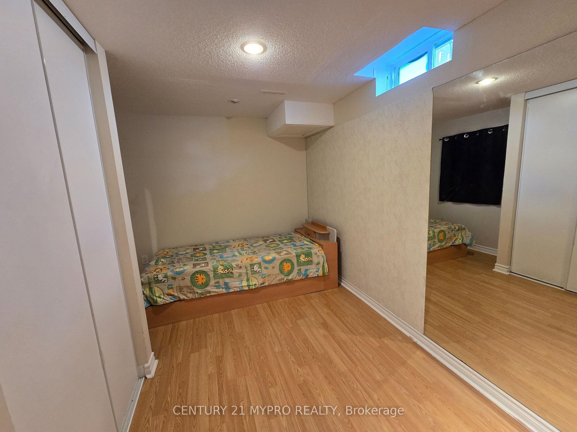 Photo 8 of Unit Lower unit, 10 Bianca Drive, Markham, Village Green-South Unionville — HOMEH