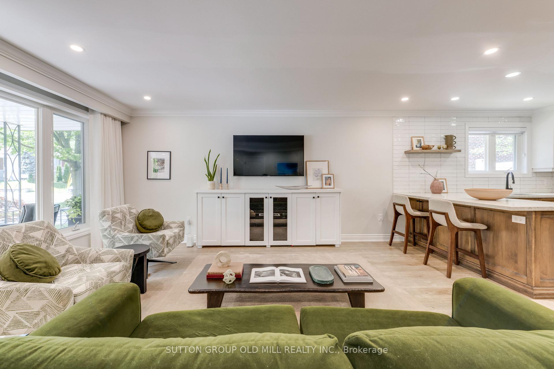 Photo 6 of 85 Bonnyview Drive, Etobicoke, Stonegate-Queensway — HOMEH