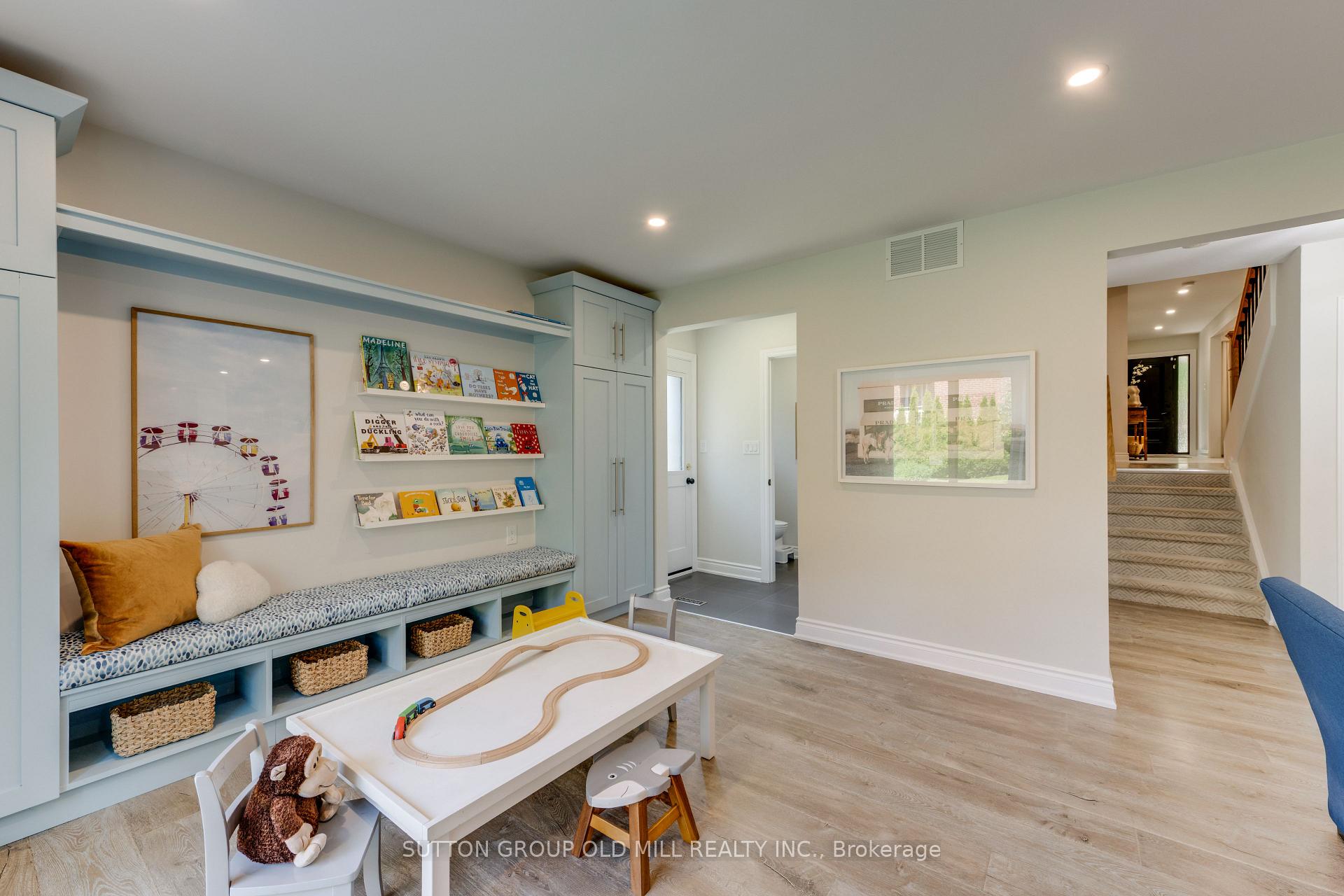 Photo 23 of 85 Bonnyview Drive, Etobicoke, Stonegate-Queensway — HOMEH