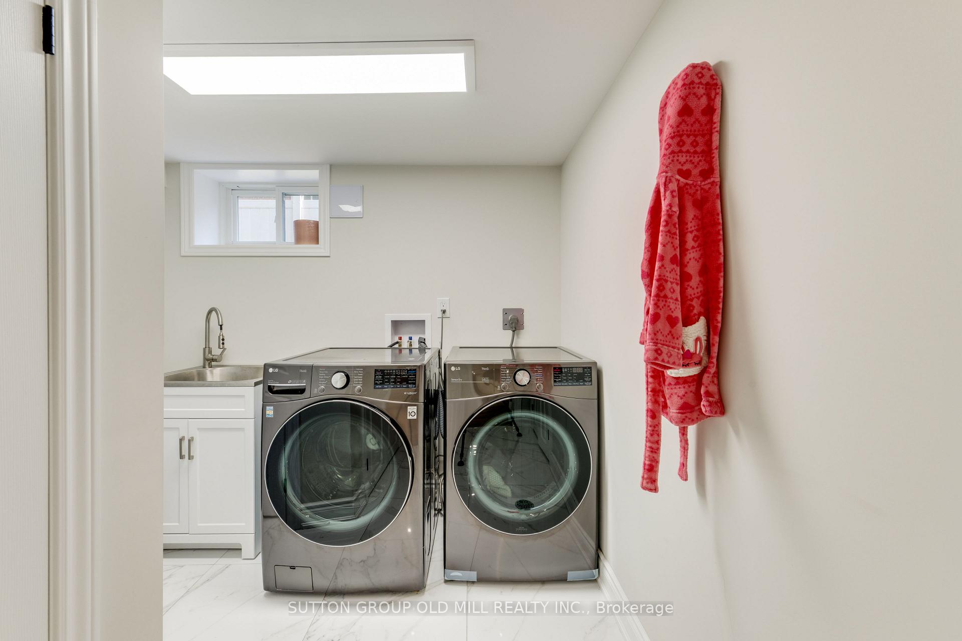 Photo 31 of 85 Bonnyview Drive, Etobicoke, Stonegate-Queensway — HOMEH
