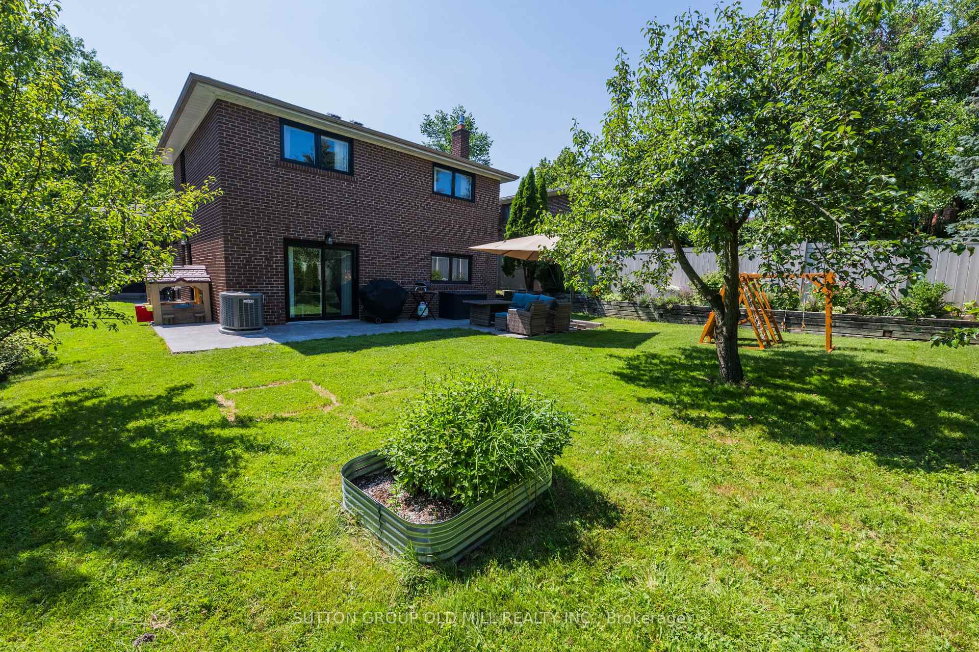 Photo 33 of 85 Bonnyview Drive, Etobicoke, Stonegate-Queensway — HOMEH