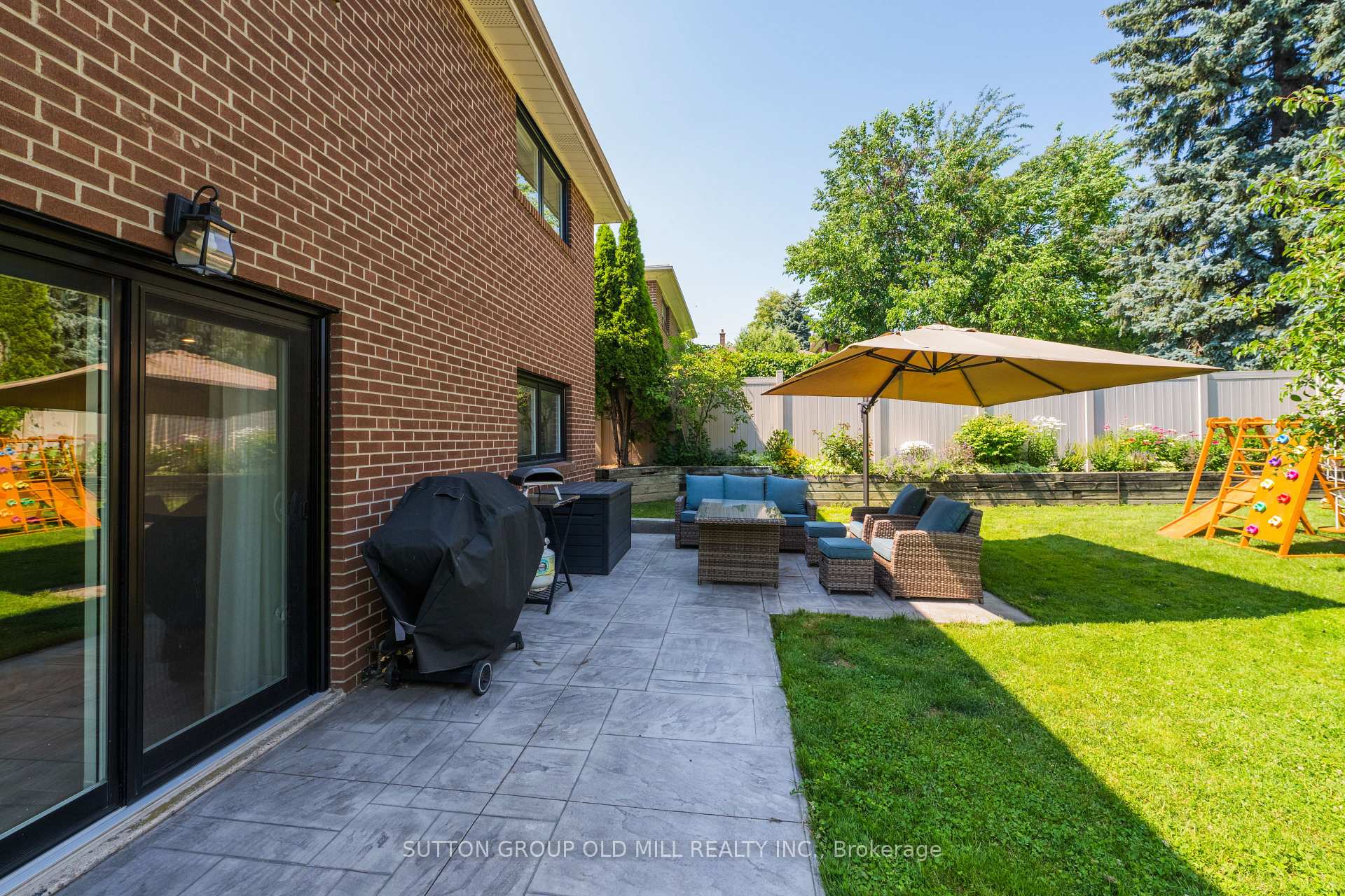 Photo 35 of 85 Bonnyview Drive, Etobicoke, Stonegate-Queensway — HOMEH