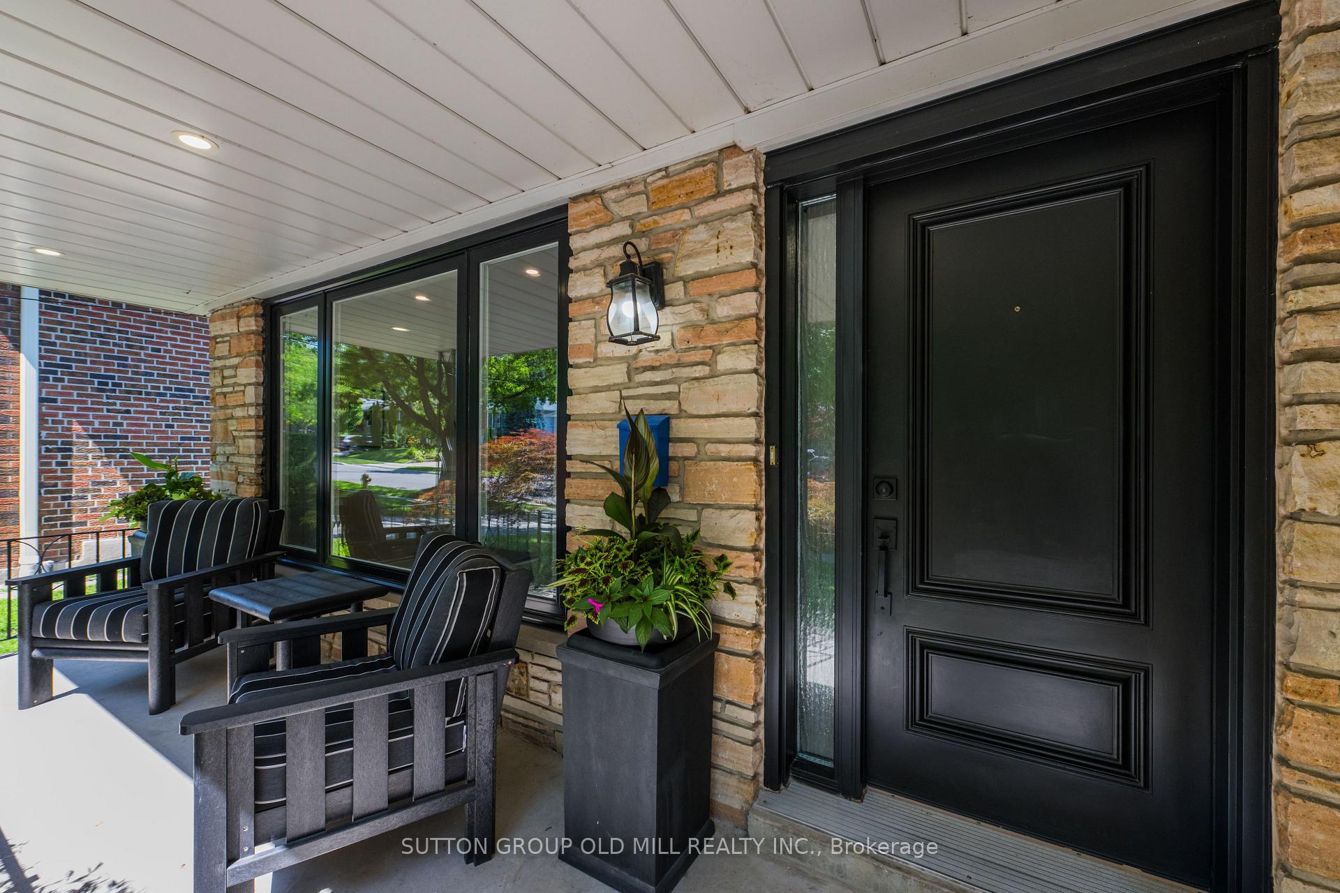 Photo 36 of 85 Bonnyview Drive, Etobicoke, Stonegate-Queensway — HOMEH