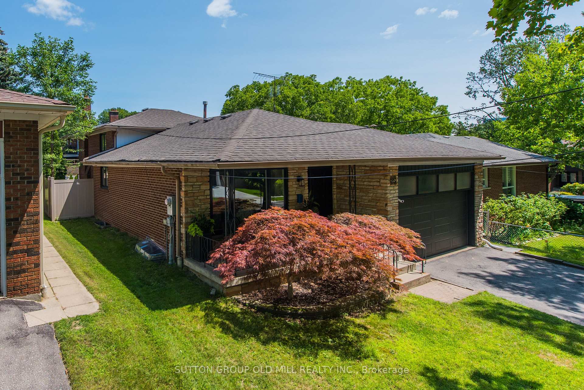 Photo 37 of 85 Bonnyview Drive, Etobicoke, Stonegate-Queensway — HOMEH