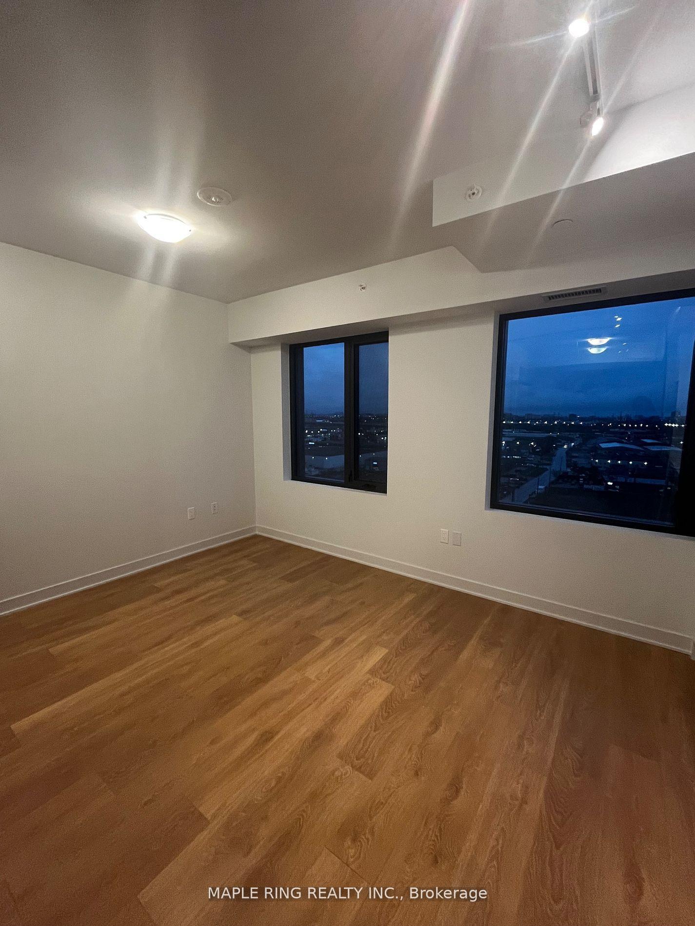 Photo 3 of Unit 1308, 2920 Highway 7 Road, Vaughan, Concord — HOMEH