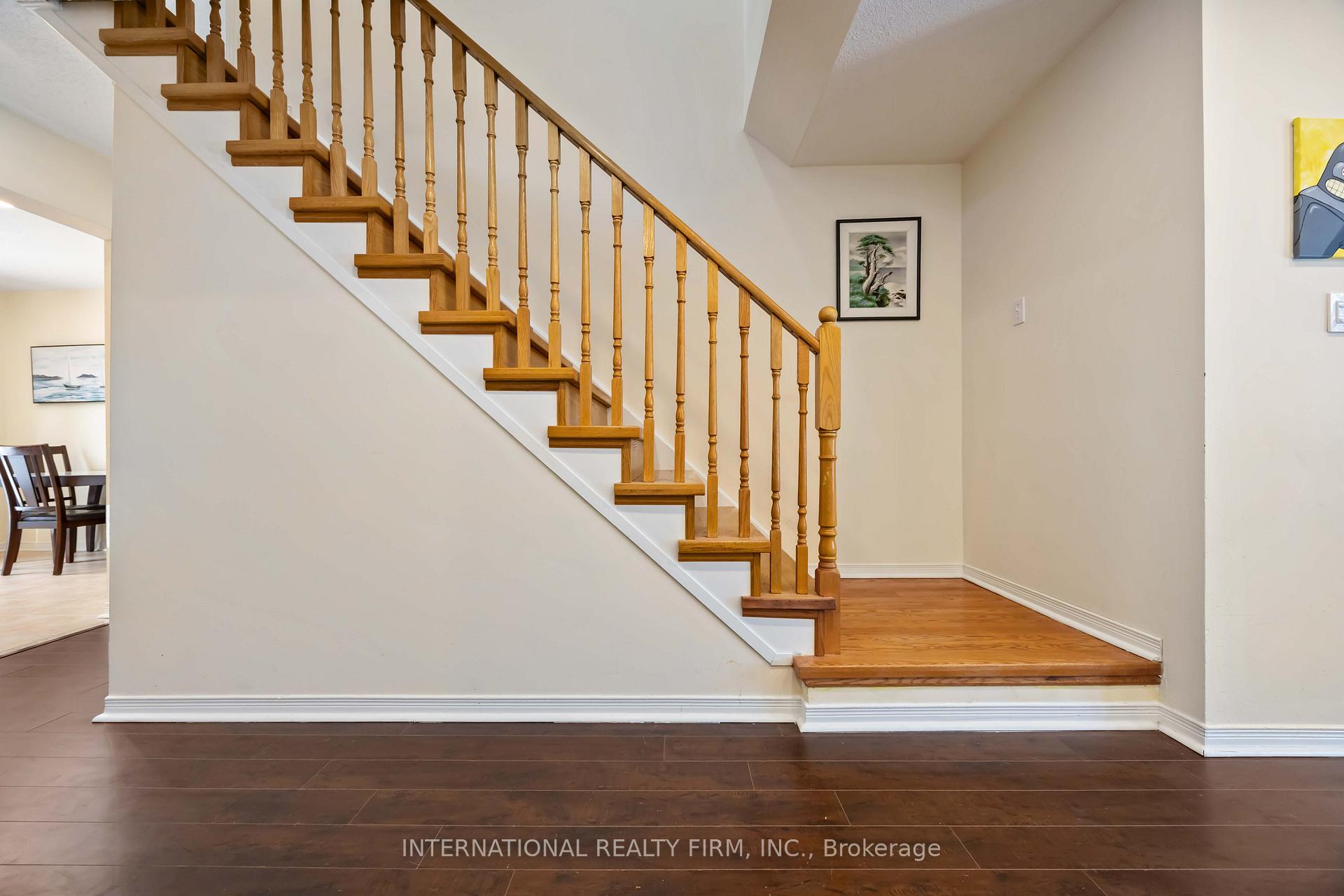 Photo 5 of 340 Flagstone Way, Newmarket, Woodland Hill — HOMEH