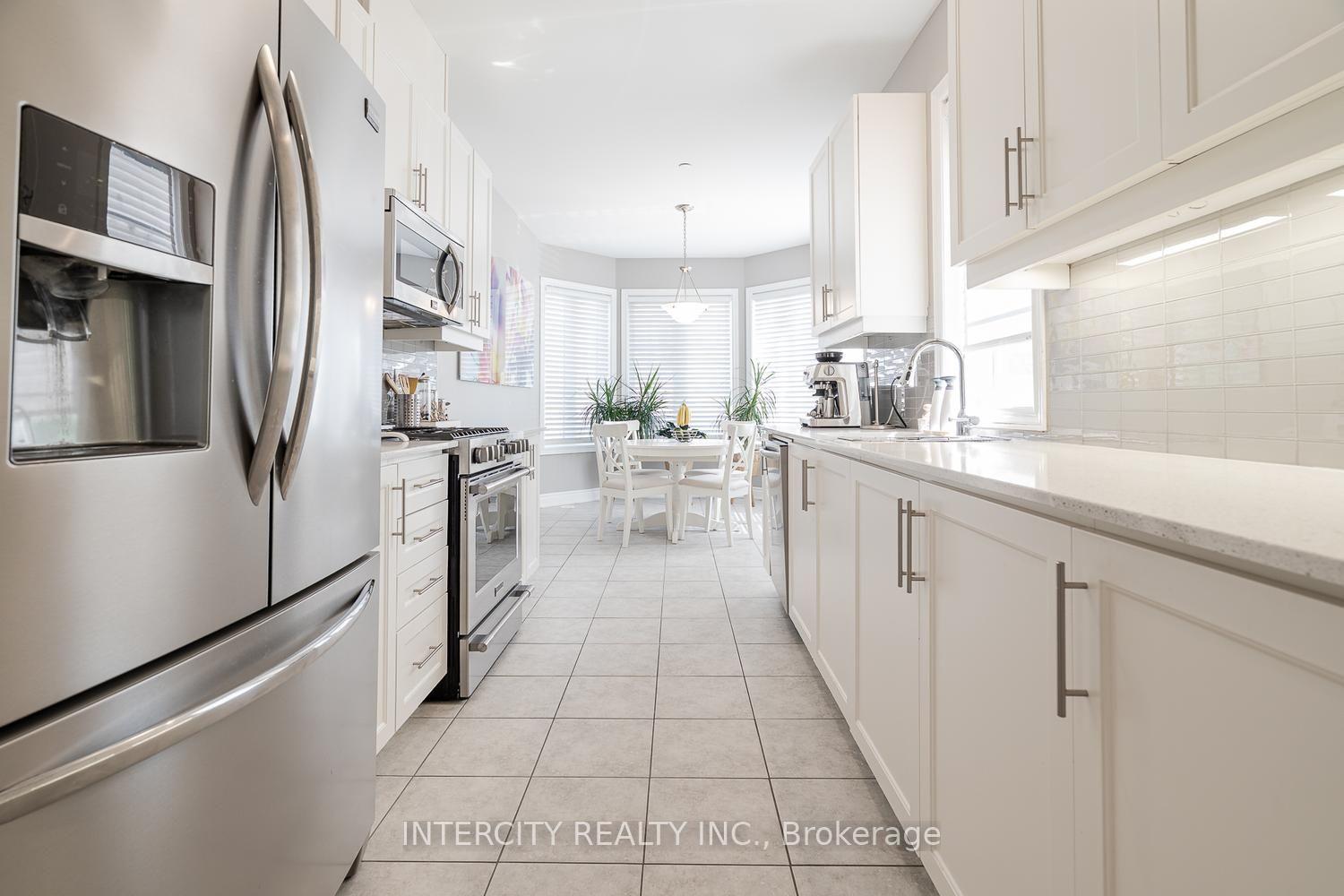 Photo 10 of Unit 116, 1331 Major Mackenzie Drive W, Vaughan, Patterson — HOMEH