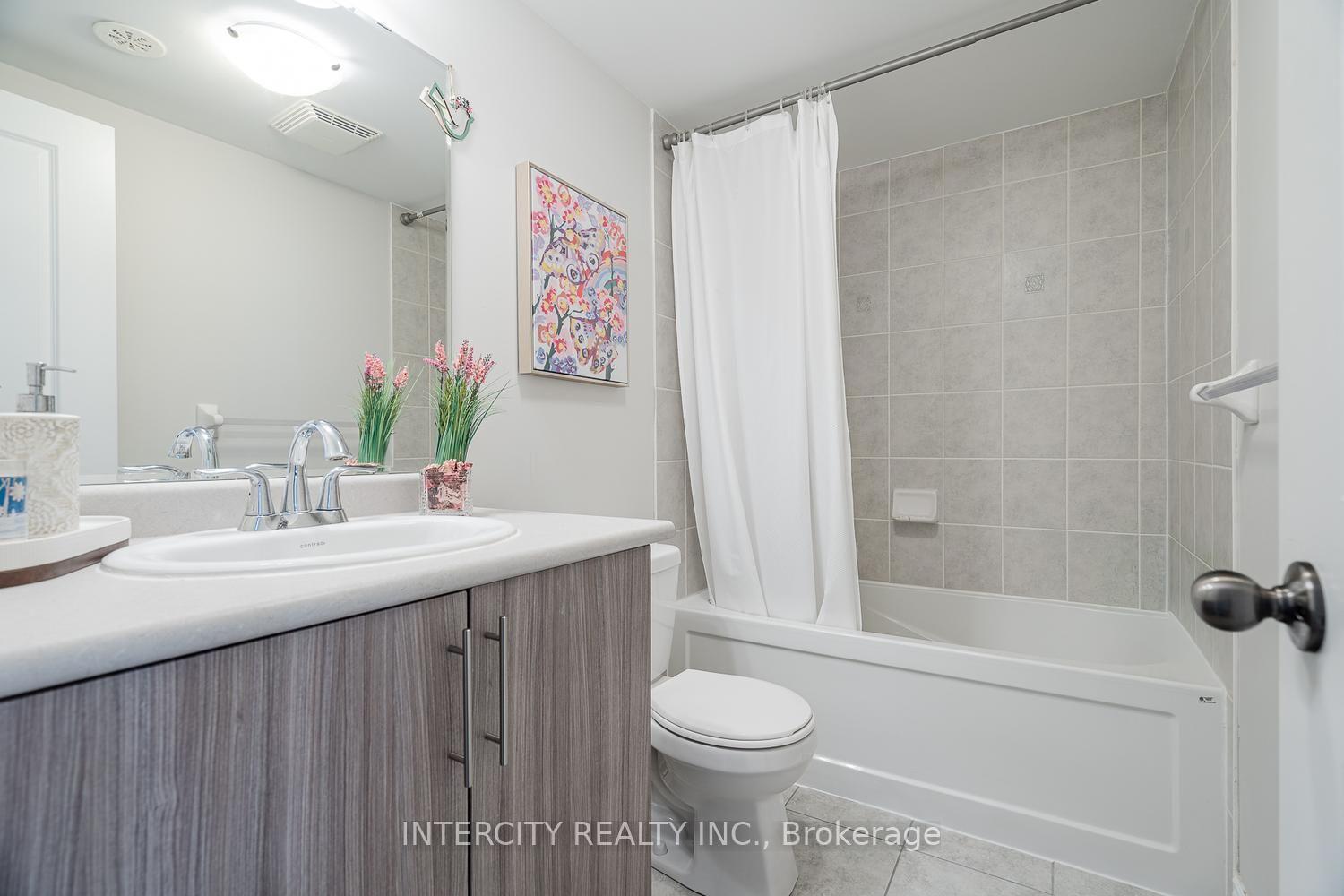 Photo 20 of Unit 116, 1331 Major Mackenzie Drive W, Vaughan, Patterson — HOMEH