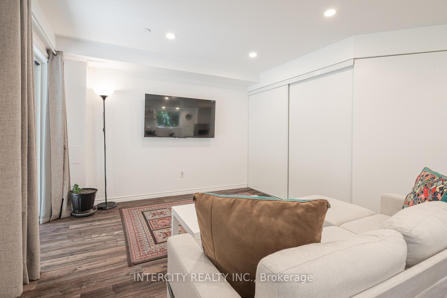 Photo 40 of Unit 116, 1331 Major Mackenzie Drive W, Vaughan, Patterson — HOMEH