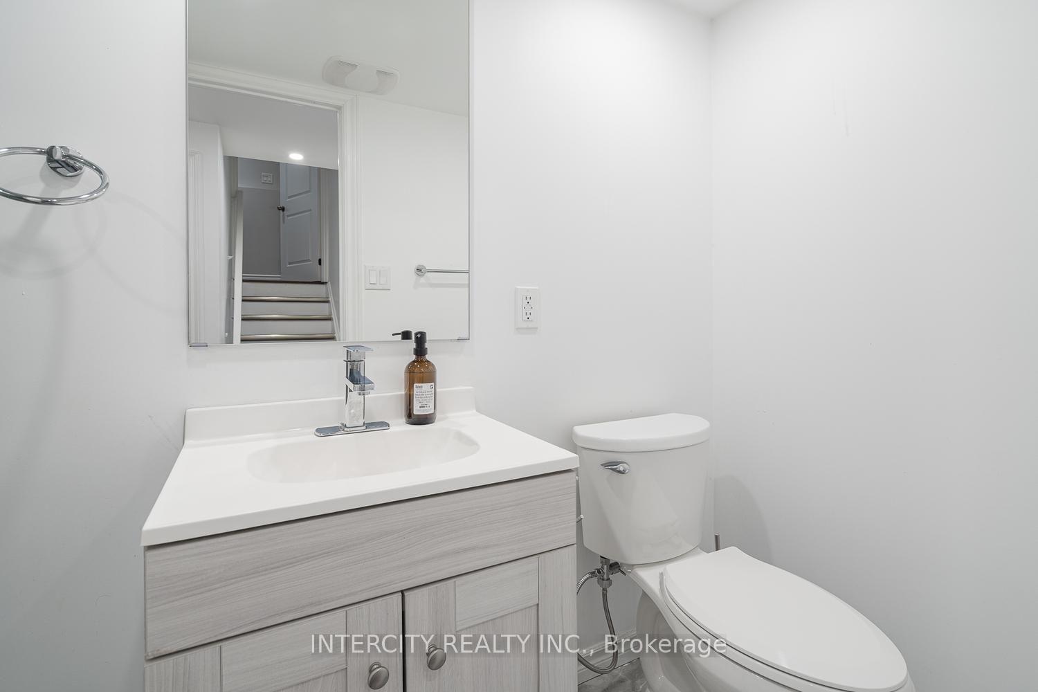 Photo 45 of Unit 116, 1331 Major Mackenzie Drive W, Vaughan, Patterson — HOMEH