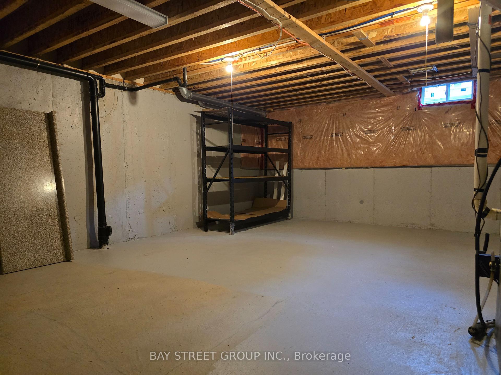 Photo 20 of 88 Dairy Drive, Scarborough, Clairlea-Birchmount — HOMEH