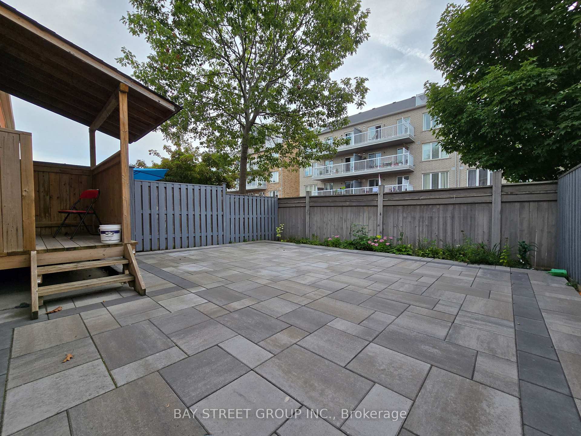 Photo 22 of 88 Dairy Drive, Scarborough, Clairlea-Birchmount — HOMEH