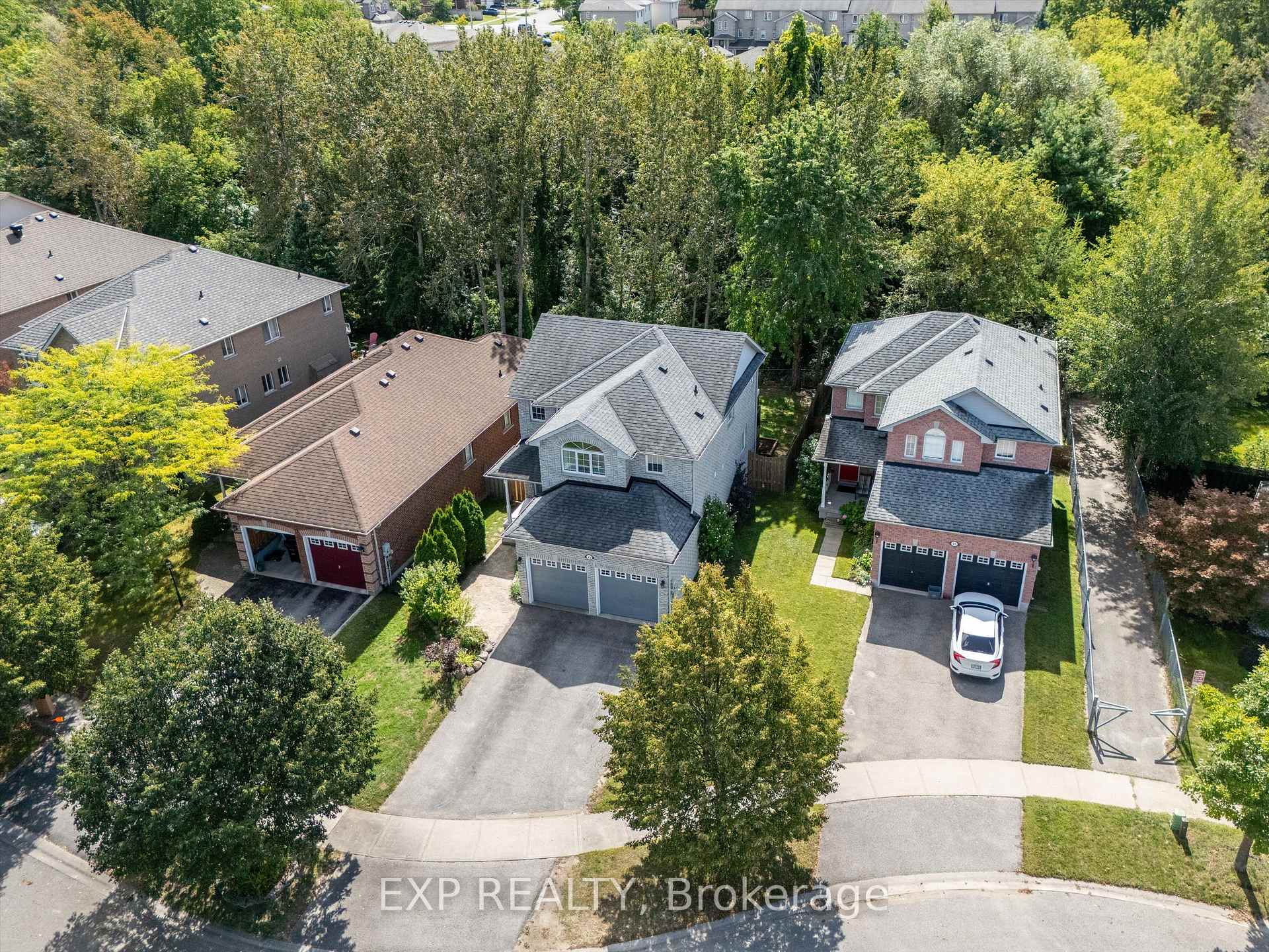 Photo 2 of 23 Mckenzie Crescent, Barrie, Ardagh — HOMEH
