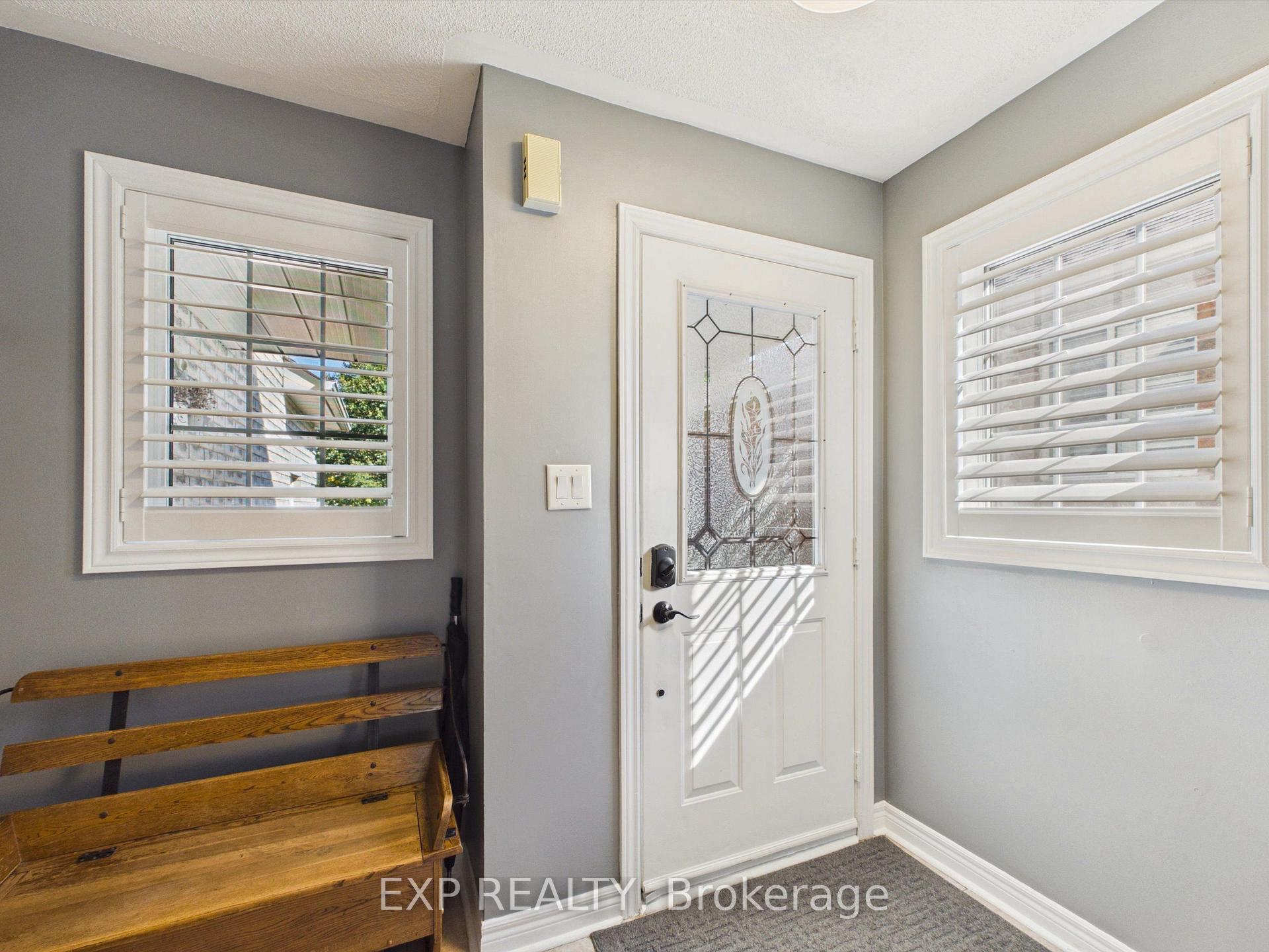 Photo 4 of 23 Mckenzie Crescent, Barrie, Ardagh — HOMEH
