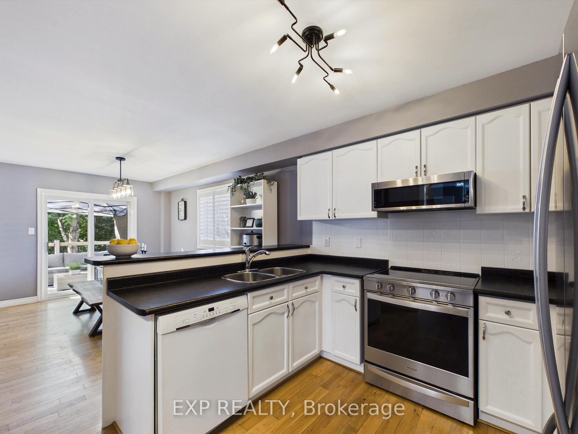 Photo 13 of 23 Mckenzie Crescent, Barrie, Ardagh — HOMEH