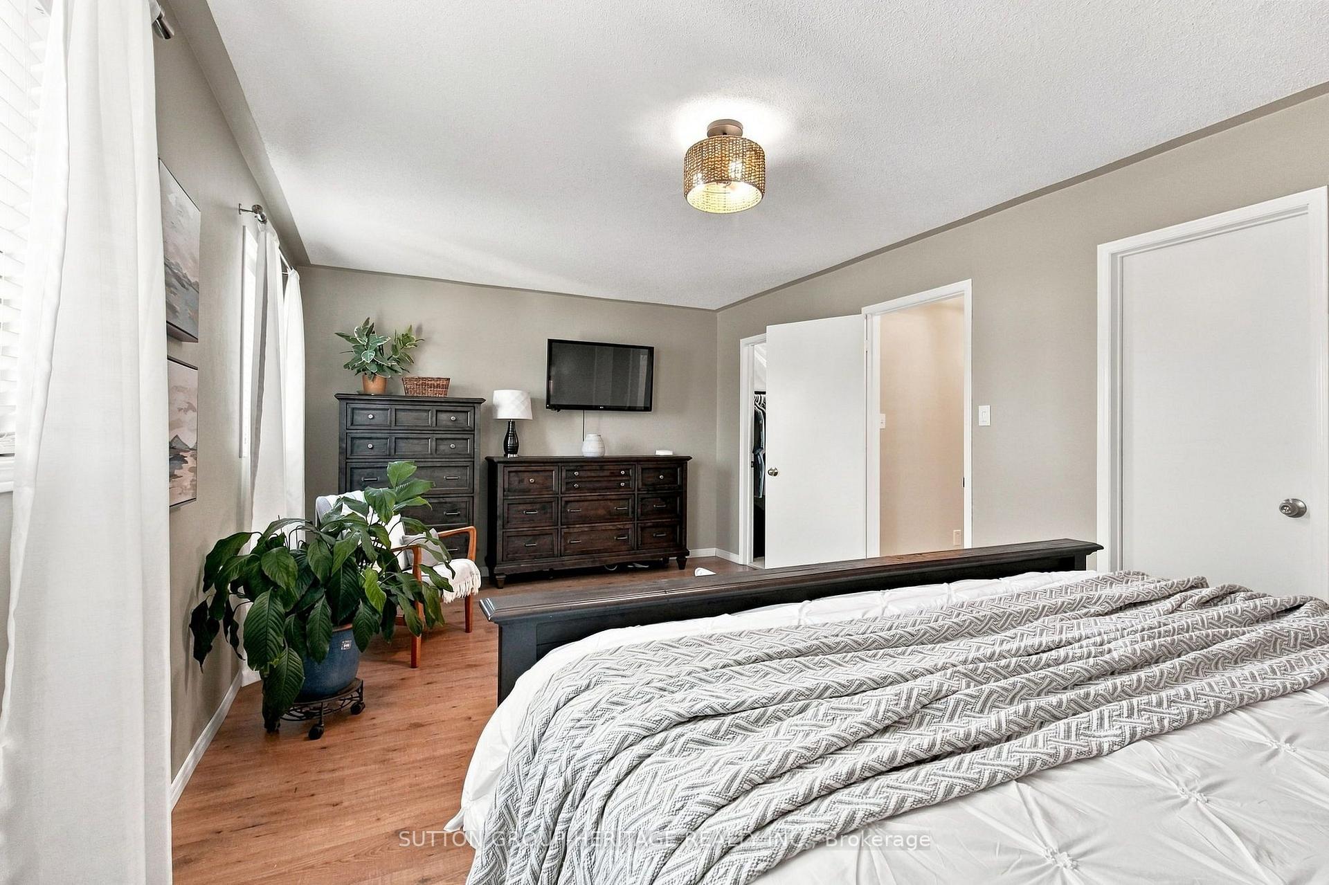 Photo 18 of 1517 Fieldgate Drive, Oshawa, Samac — HOMEH