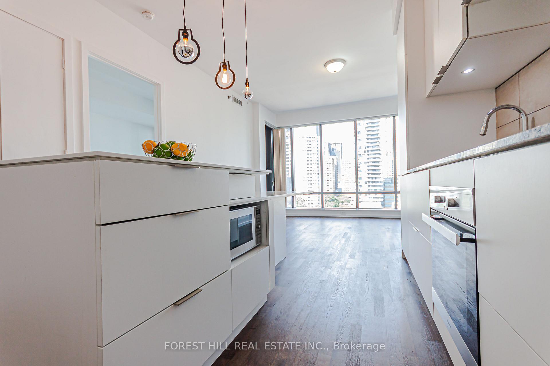 Photo 8 of Unit 909, 5 St Joseph Street, Toronto, Bay Street Corridor — HOMEH