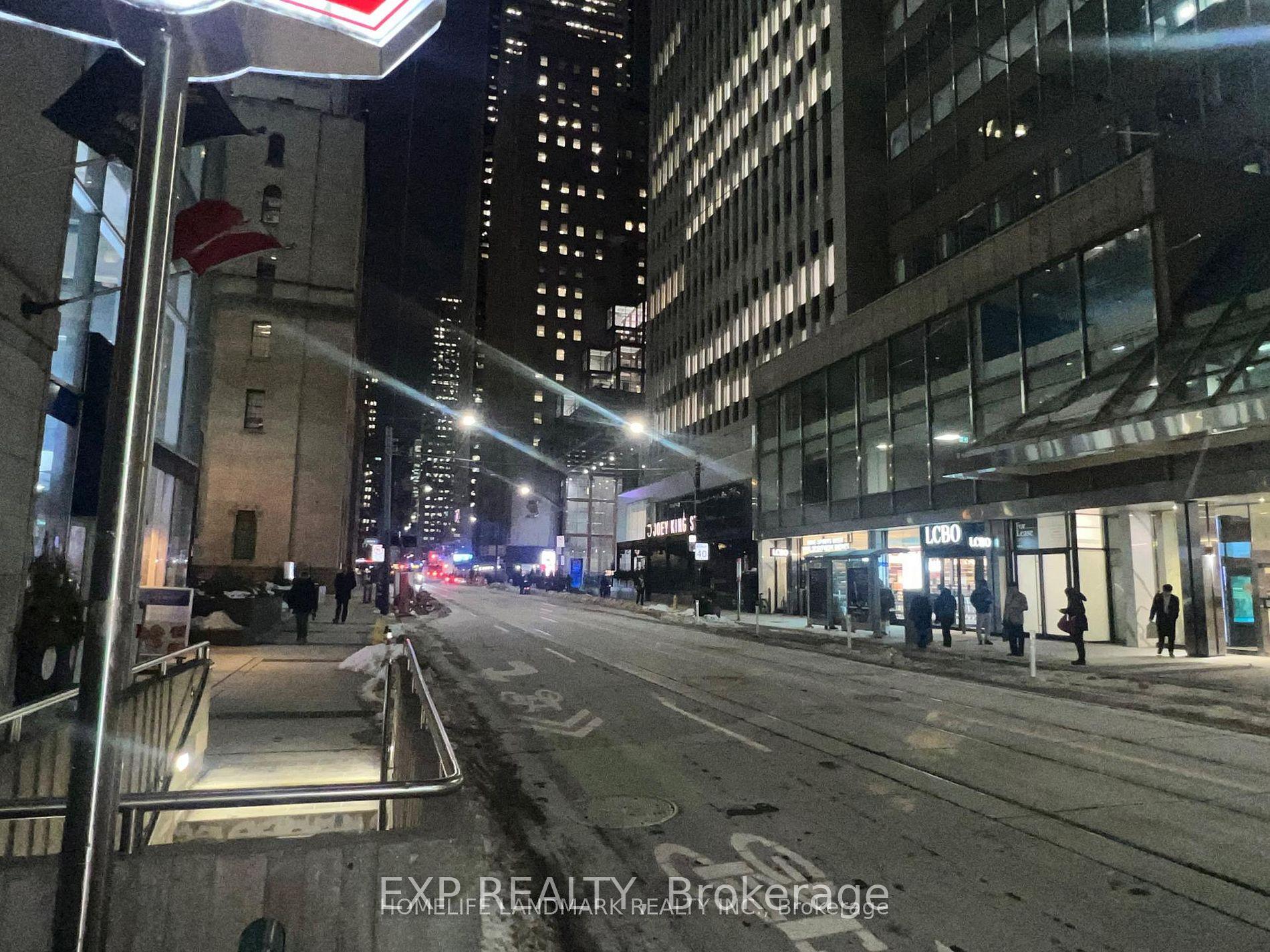 Photo 4 of Unit 507, 1 King Street W, Toronto, Bay Street Corridor — HOMEH