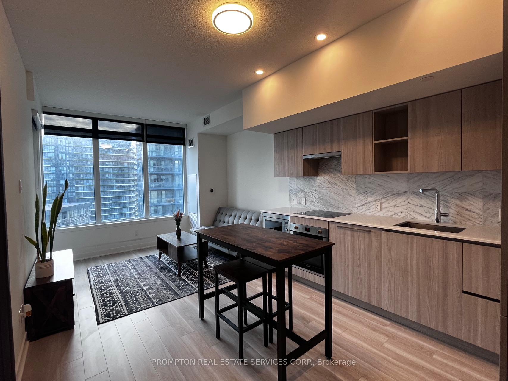 Photo 4 of Unit 2115, 19 Bathurst Street, Toronto, Waterfront Communities — HOMEH